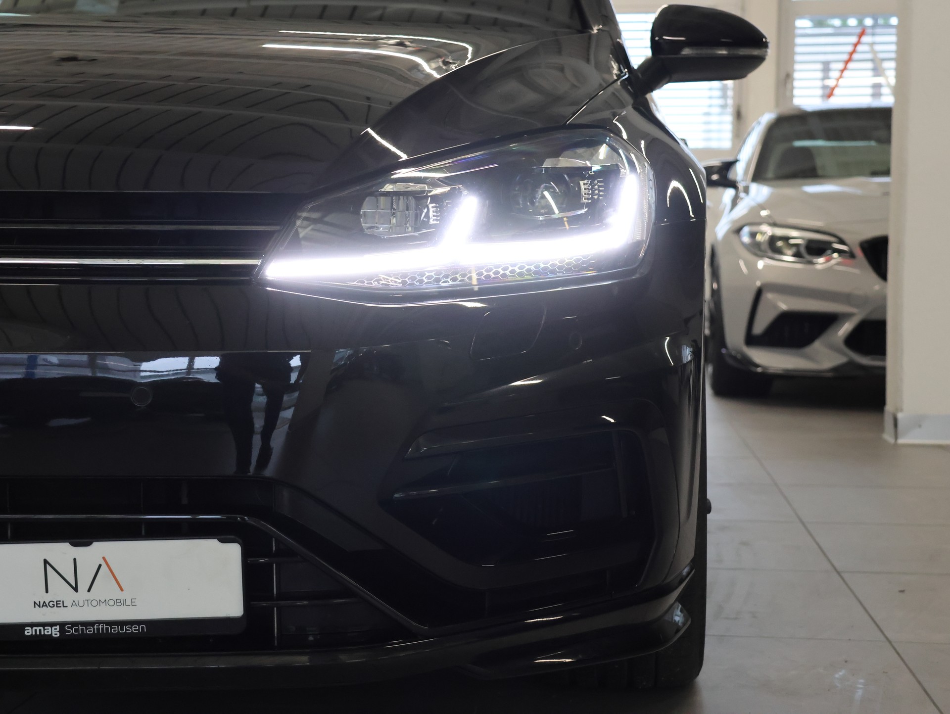 VW Golf 2.0 TSI R 4Motion DSG *Sitzheizung* *Rückfahrkamera*-image-8