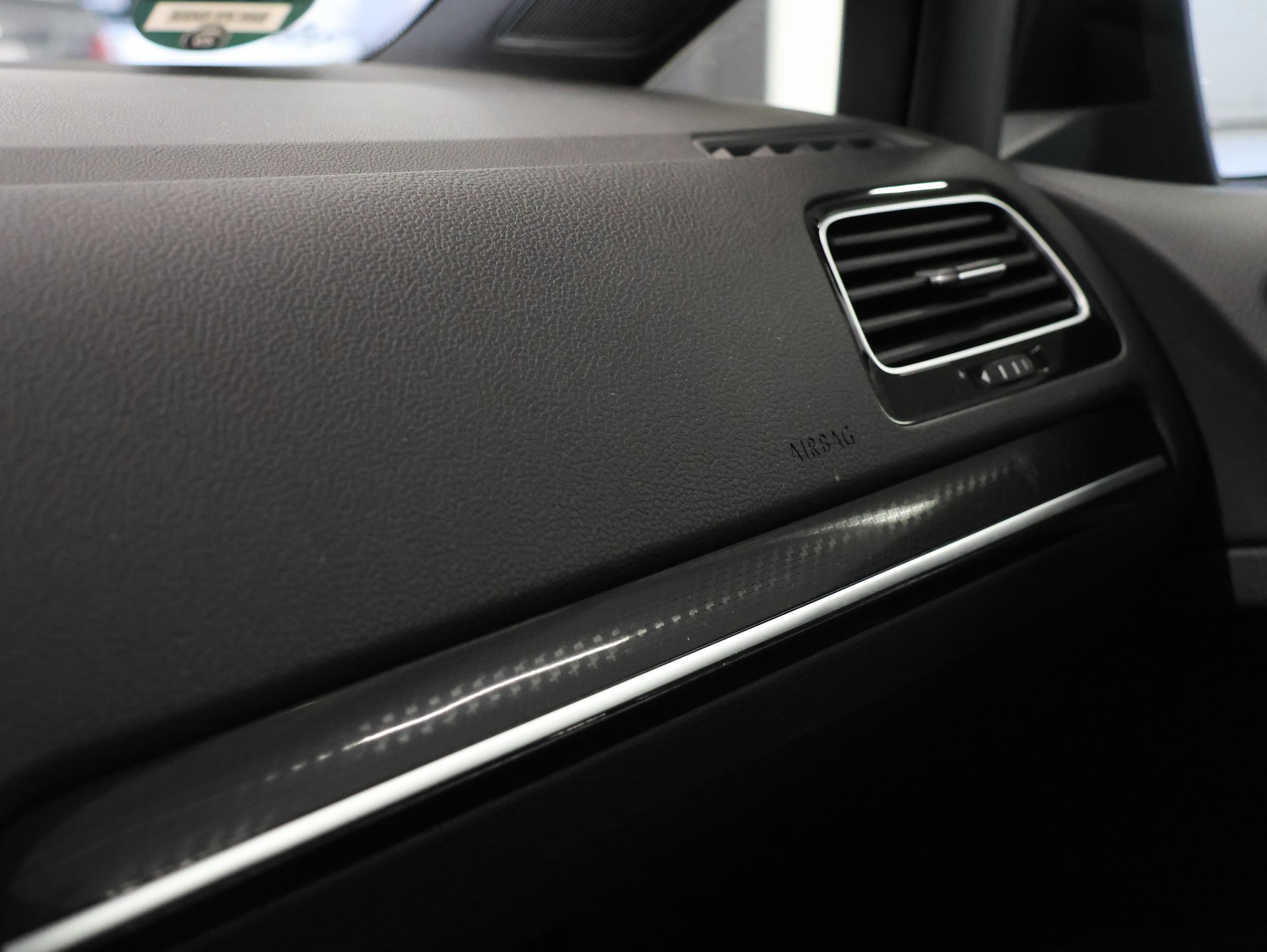 VW Golf 2.0 TSI R 4Motion DSG *Sitzheizung* *Rückfahrkamera*-image-24