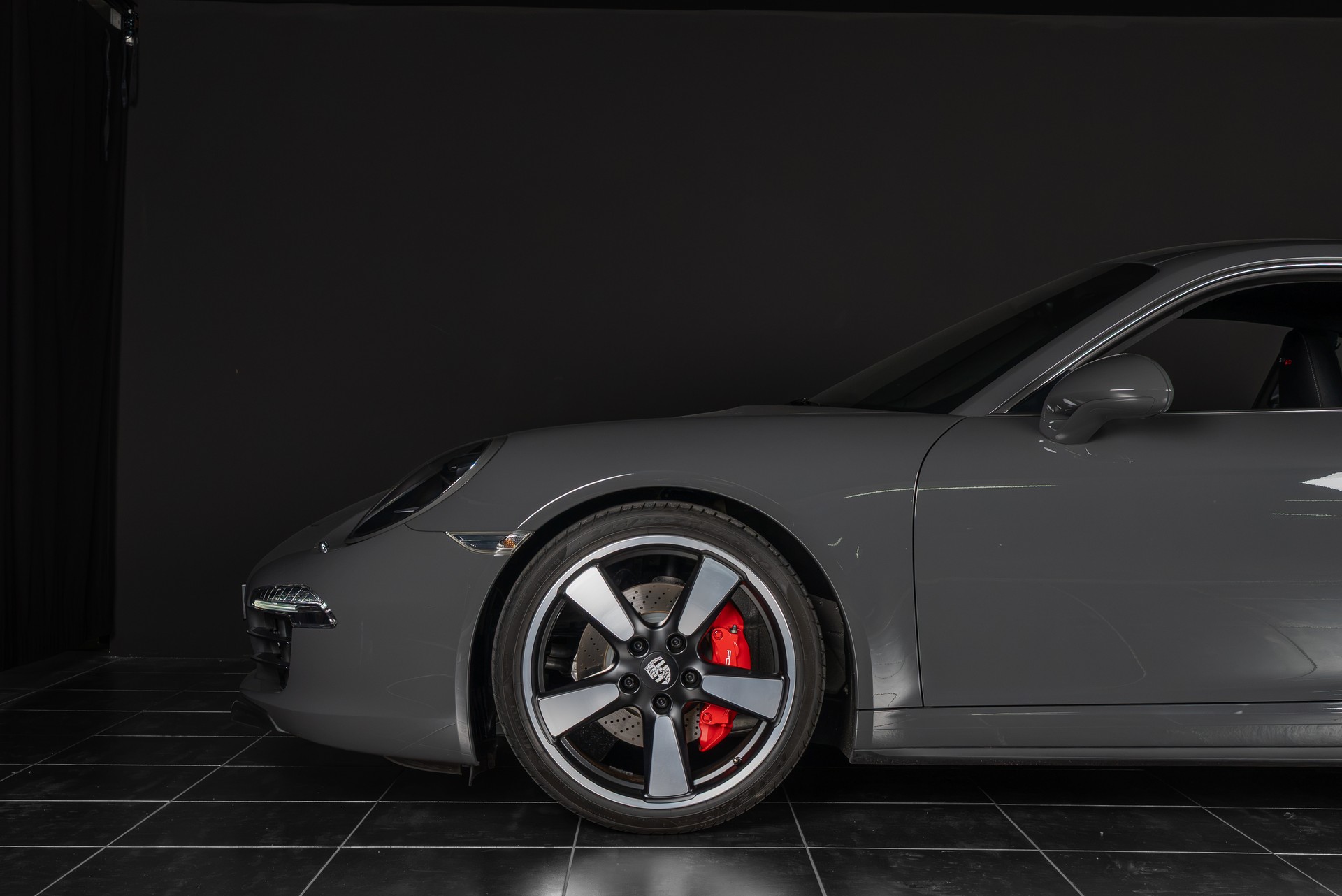 PORSCHE 911 Carrera S 50 Years-showroom-element-2