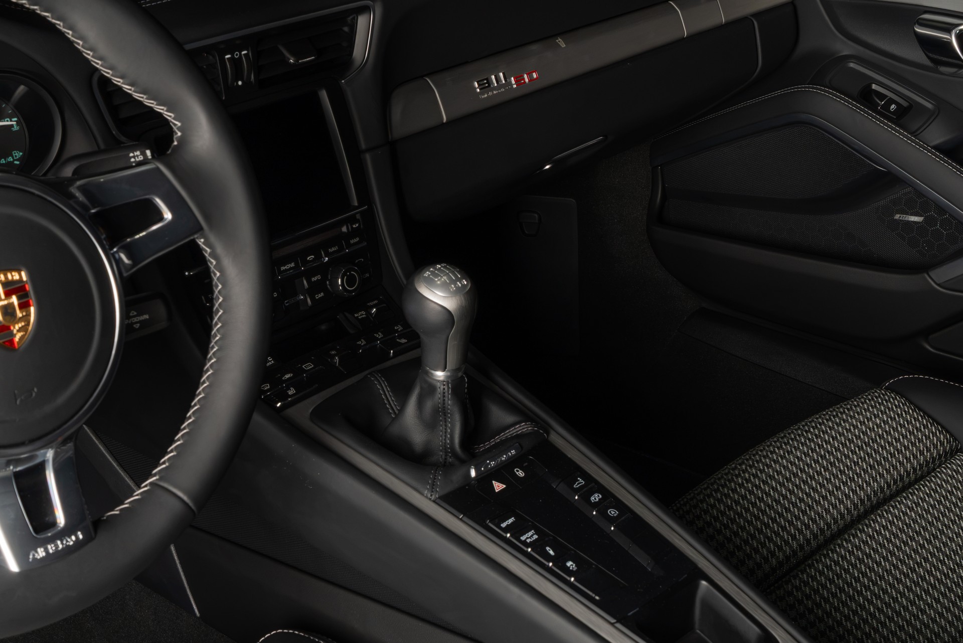 PORSCHE 911 Carrera S 50 Years-image-12