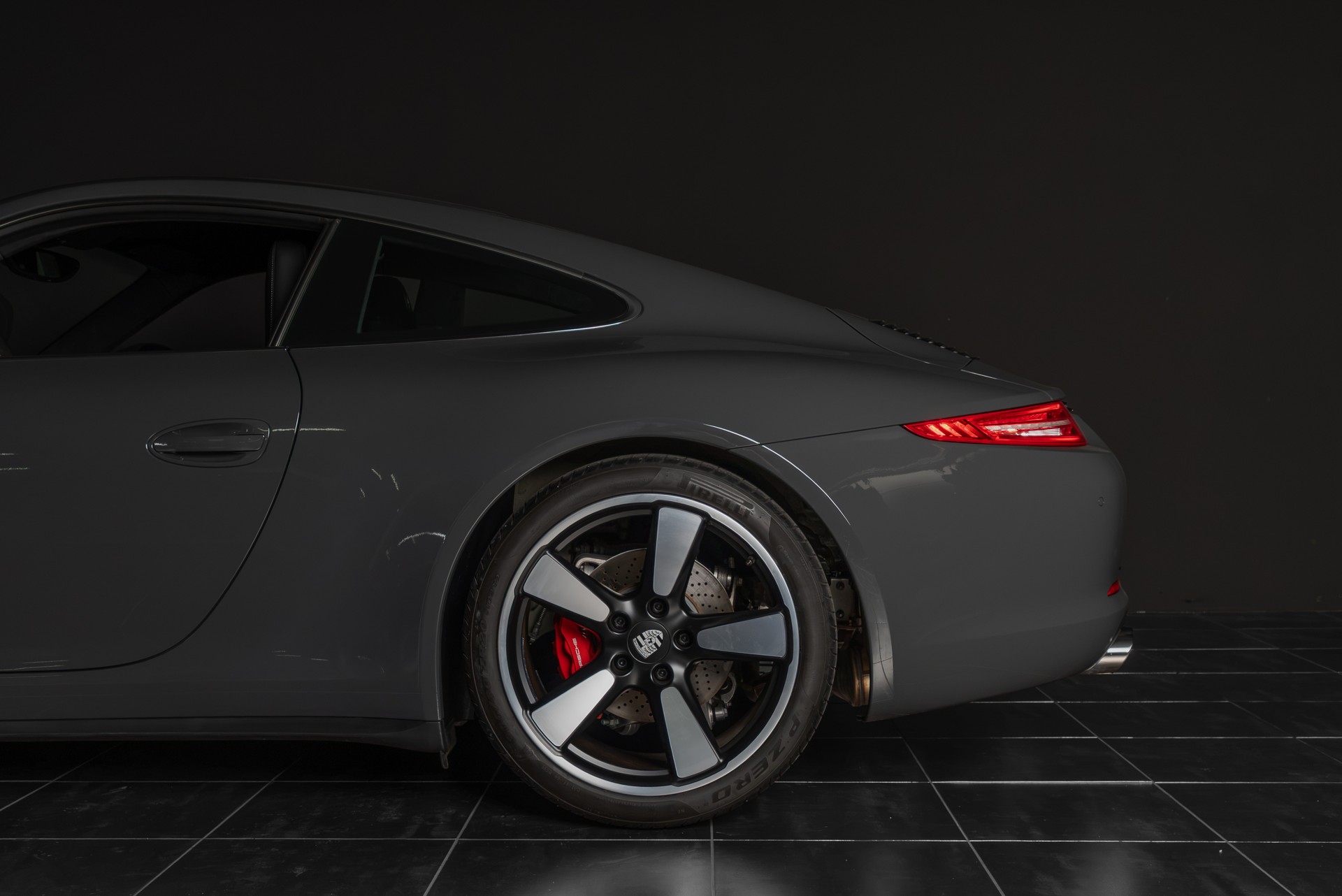 PORSCHE 911 Carrera S 50 Years-showroom-element-3