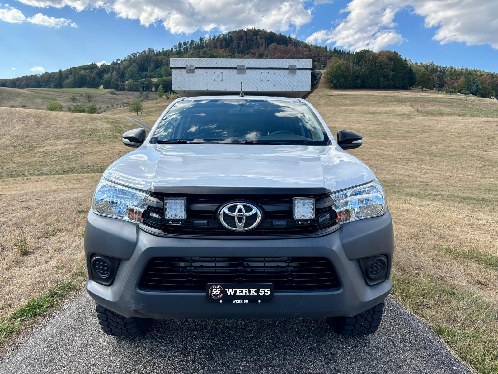 TOYOTA Hilux 2.4D-4D Luna Double Cab 4x4-image-6