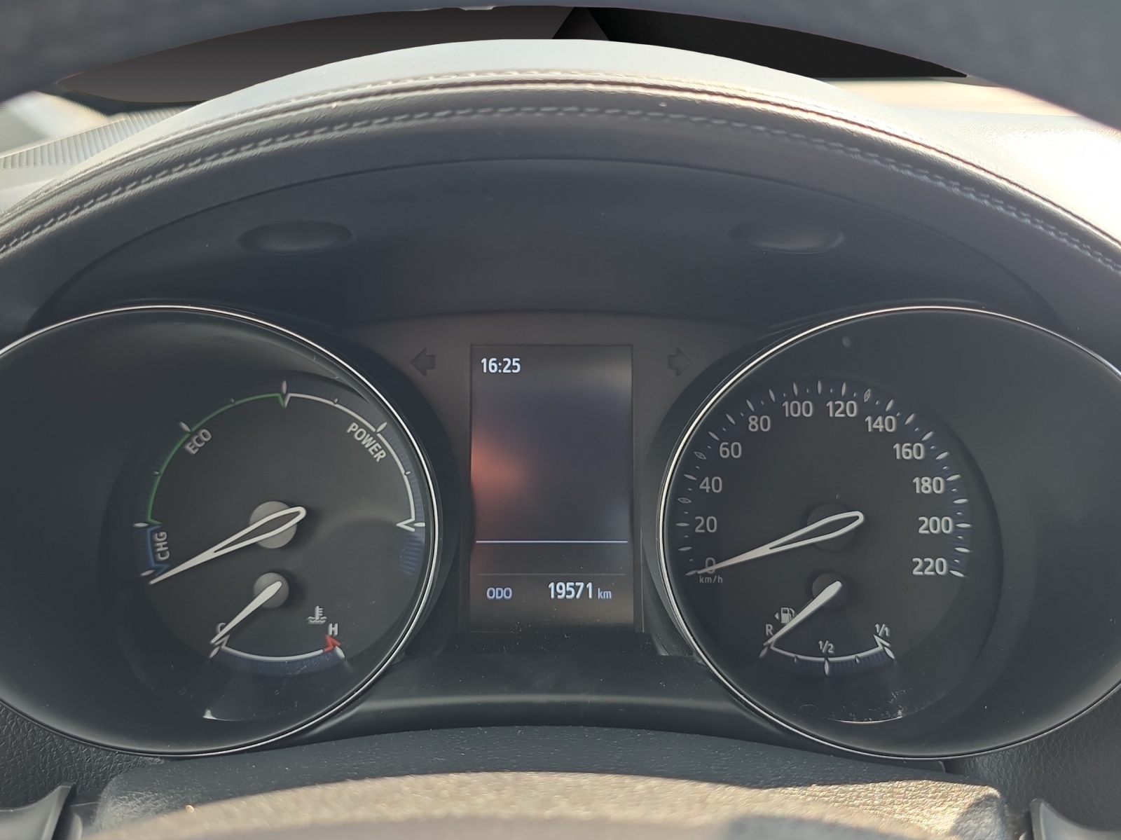TOYOTA C-HR 2.0 HSD CVT Trend-image-7