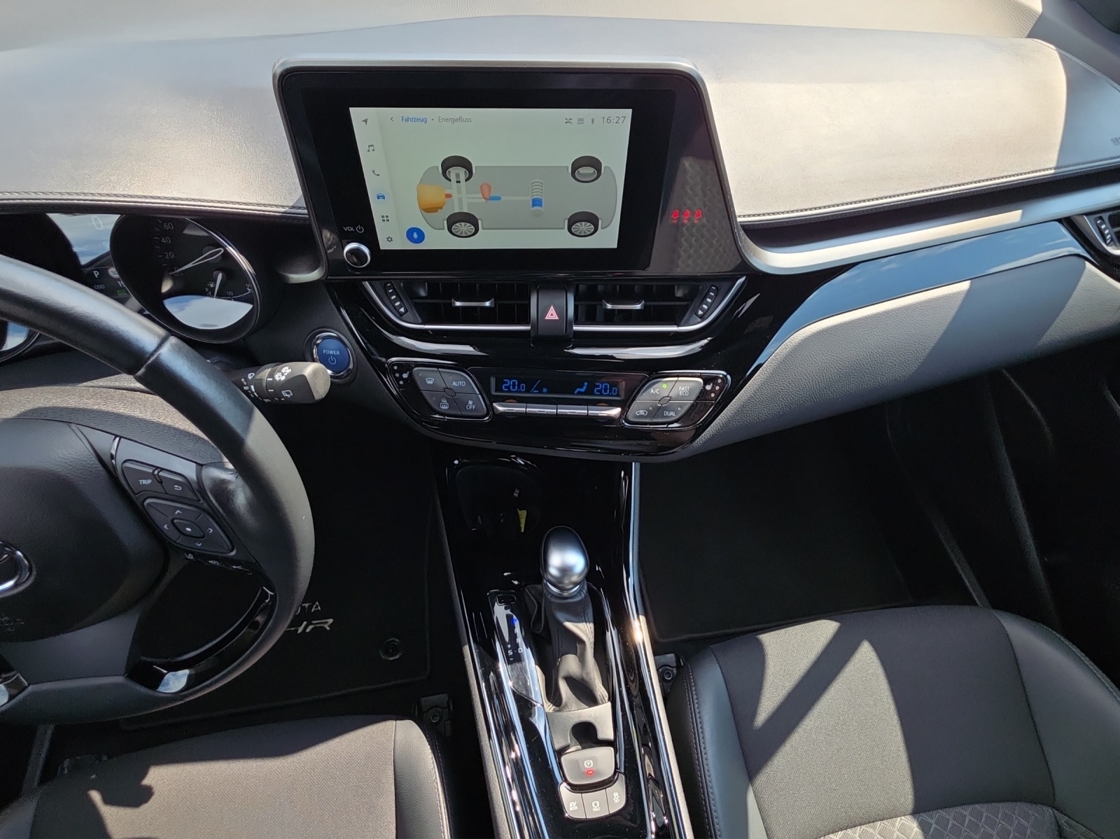 TOYOTA C-HR 2.0 HSD CVT Trend-image-11