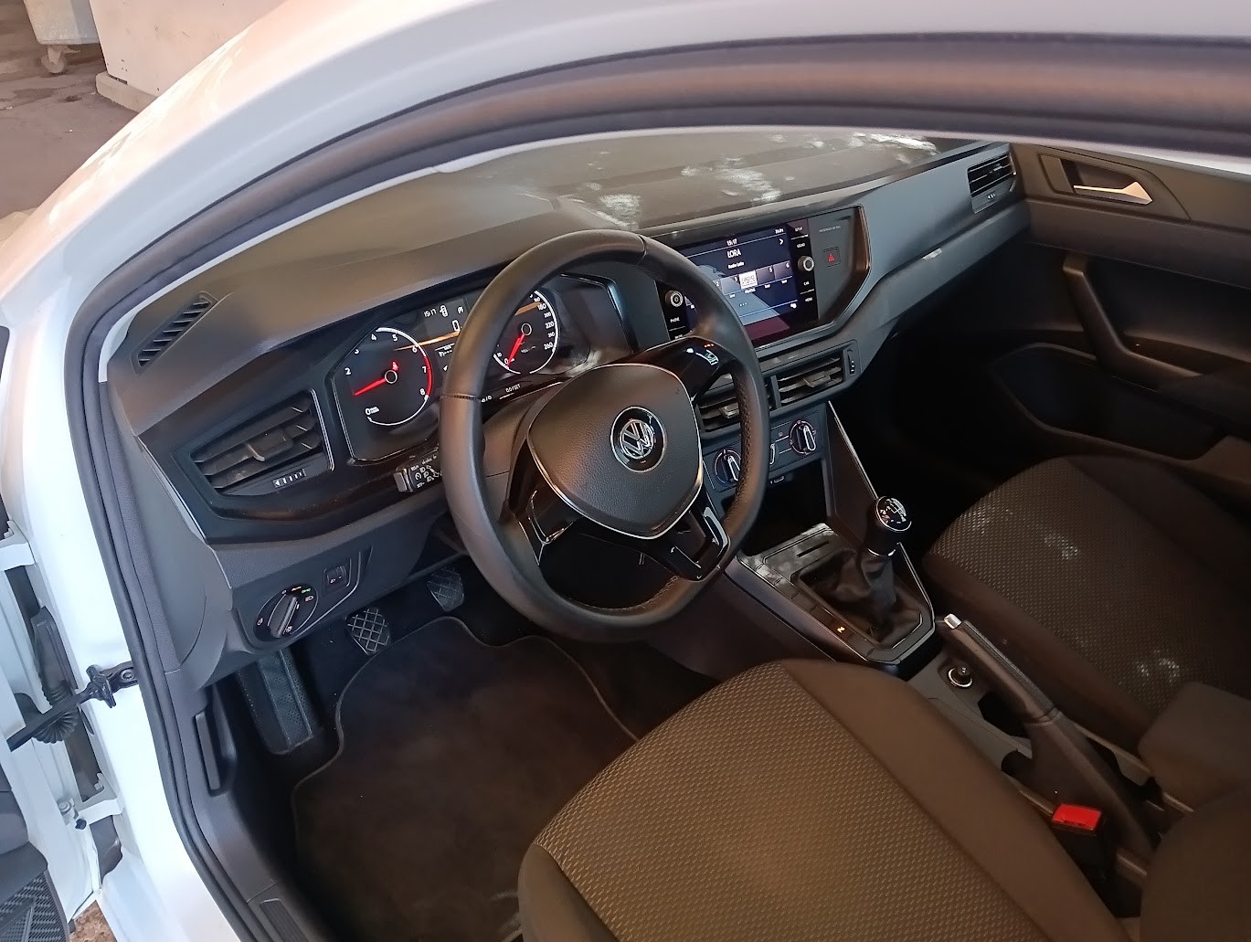 VW Polo 1.0 BMT Trendline-image-7