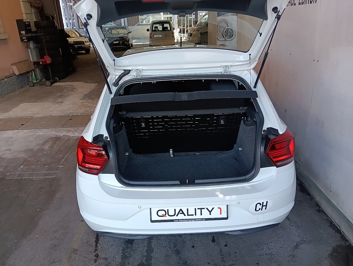 VW Polo 1.0 BMT Trendline-image-8