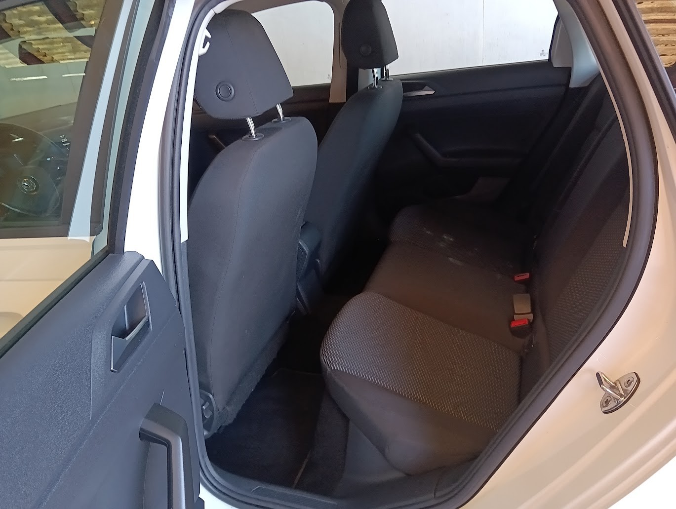 VW Polo 1.0 BMT Trendline-image-9