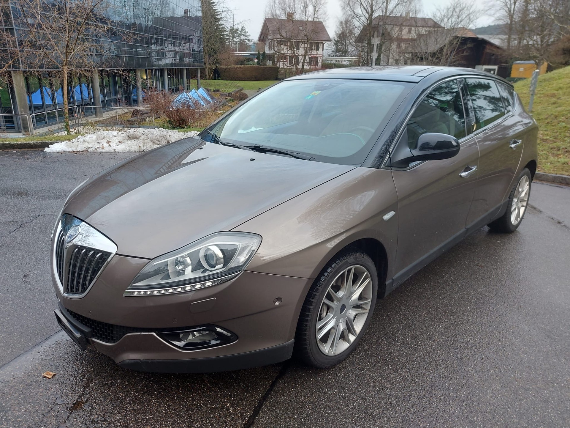 LANCIA Delta 1.8 Turbo-Jet Executive Sportronic-image-4