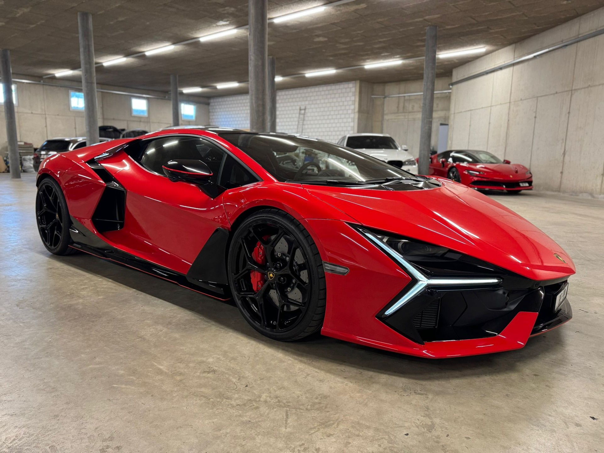 LAMBORGHINI REVUELTO-image-2