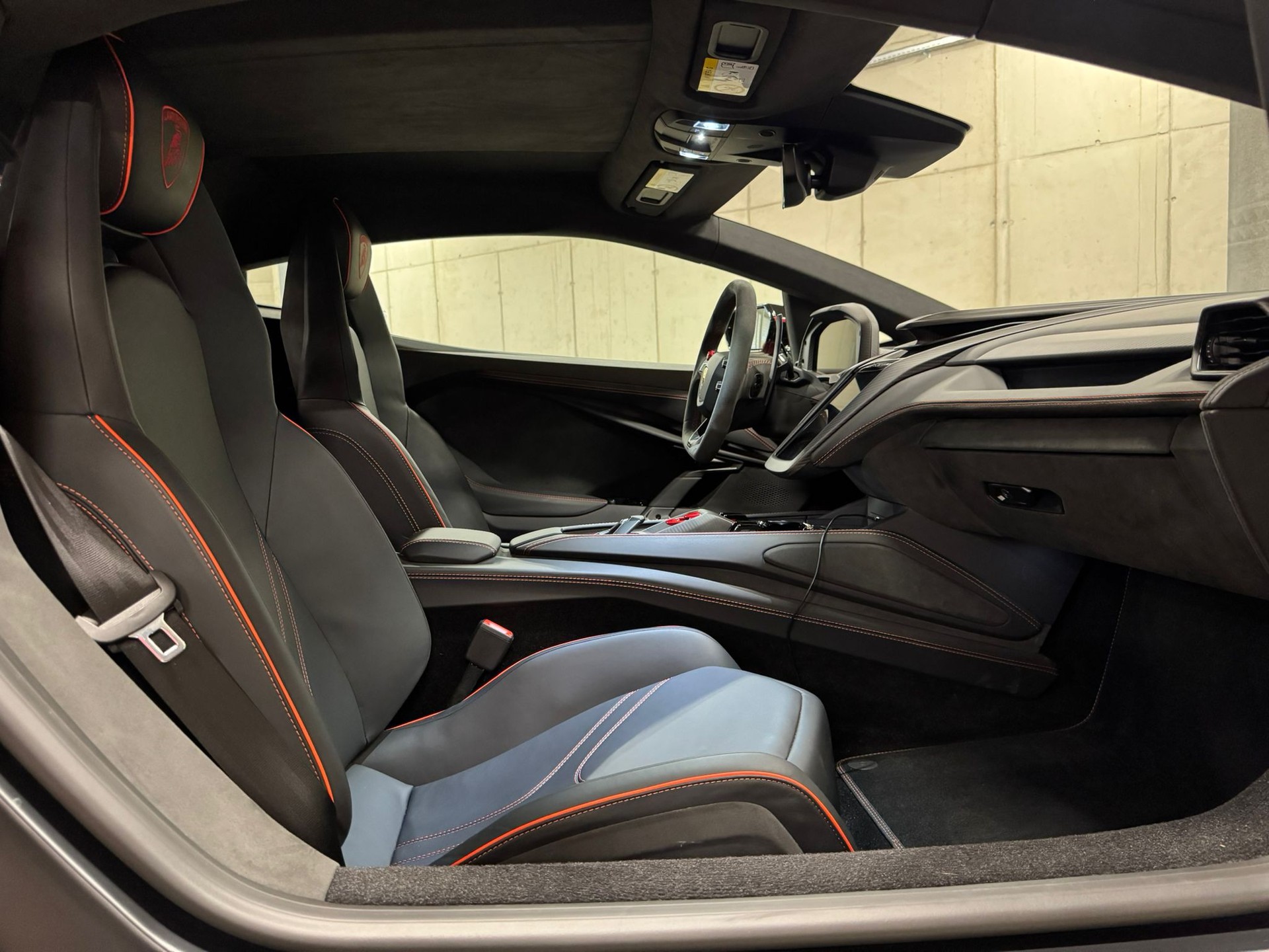 LAMBORGHINI REVUELTO-image-10