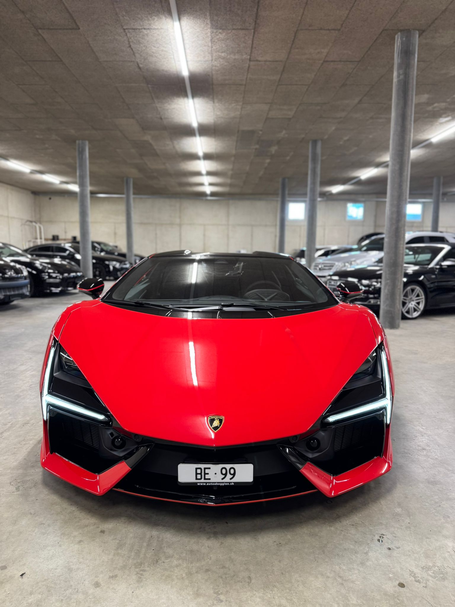 LAMBORGHINI REVUELTO-image-1