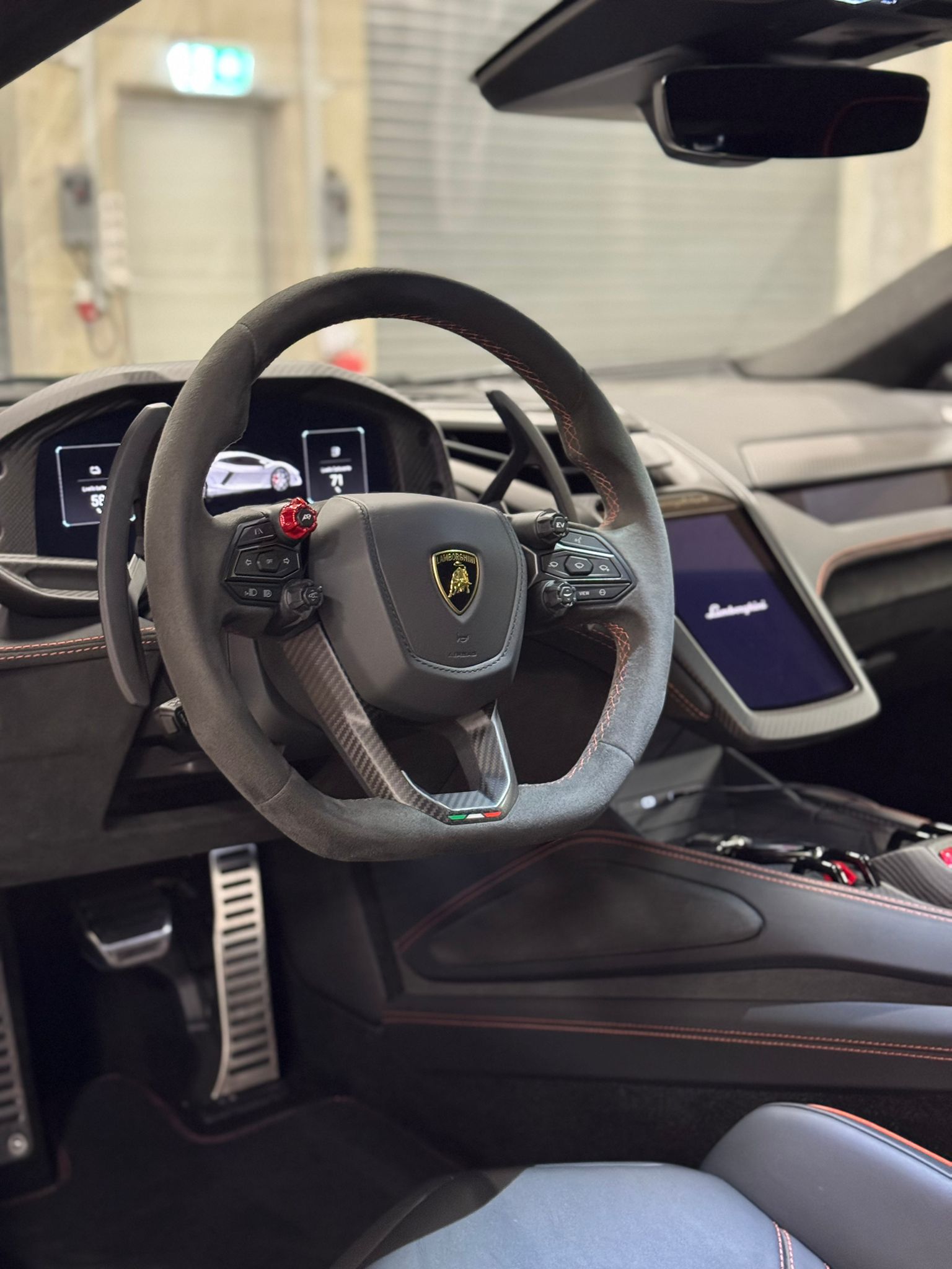 LAMBORGHINI REVUELTO-image-8