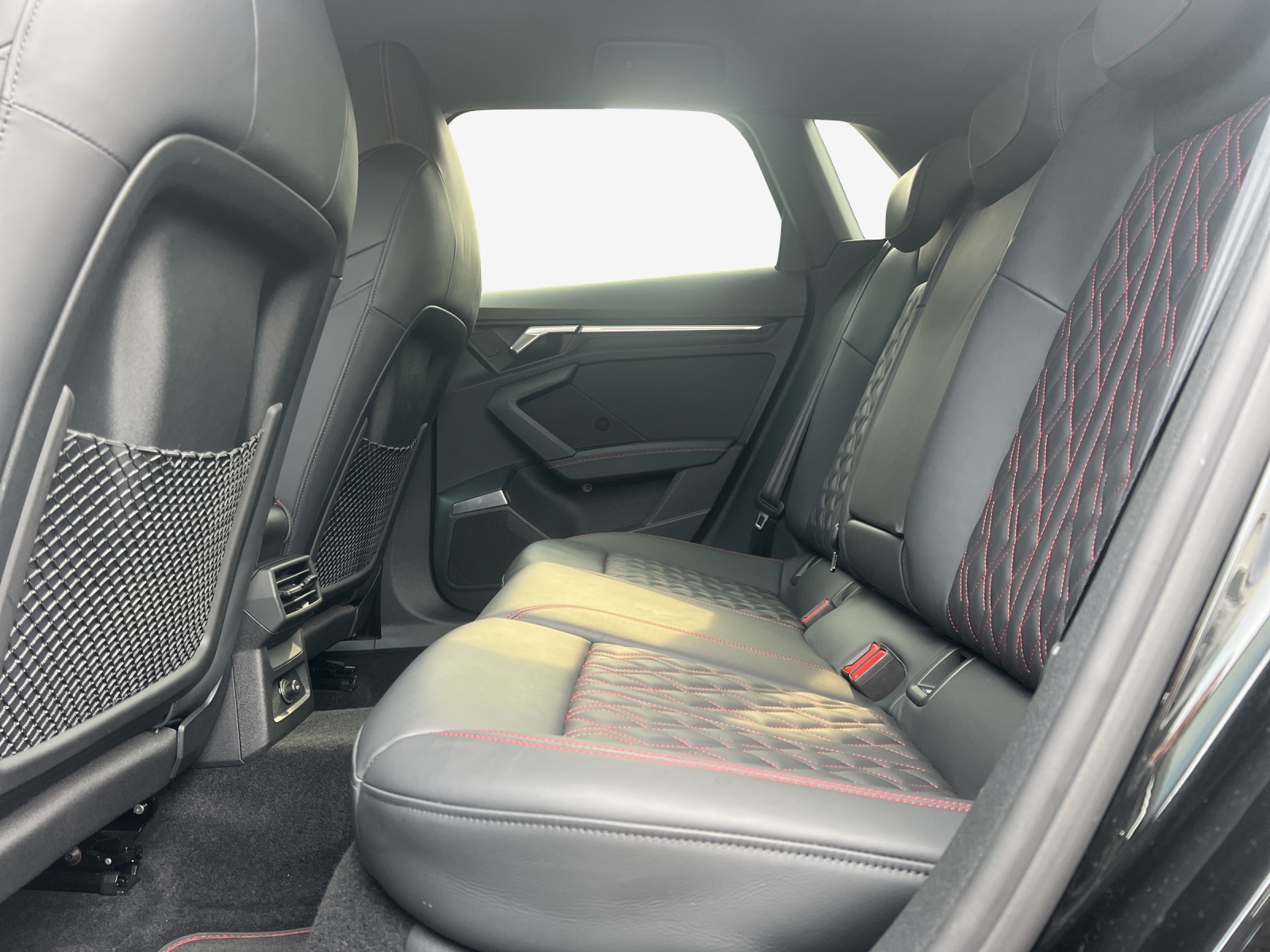 AUDI S3 Sportback 2.0 TFSI quattro S-tronic-image-12