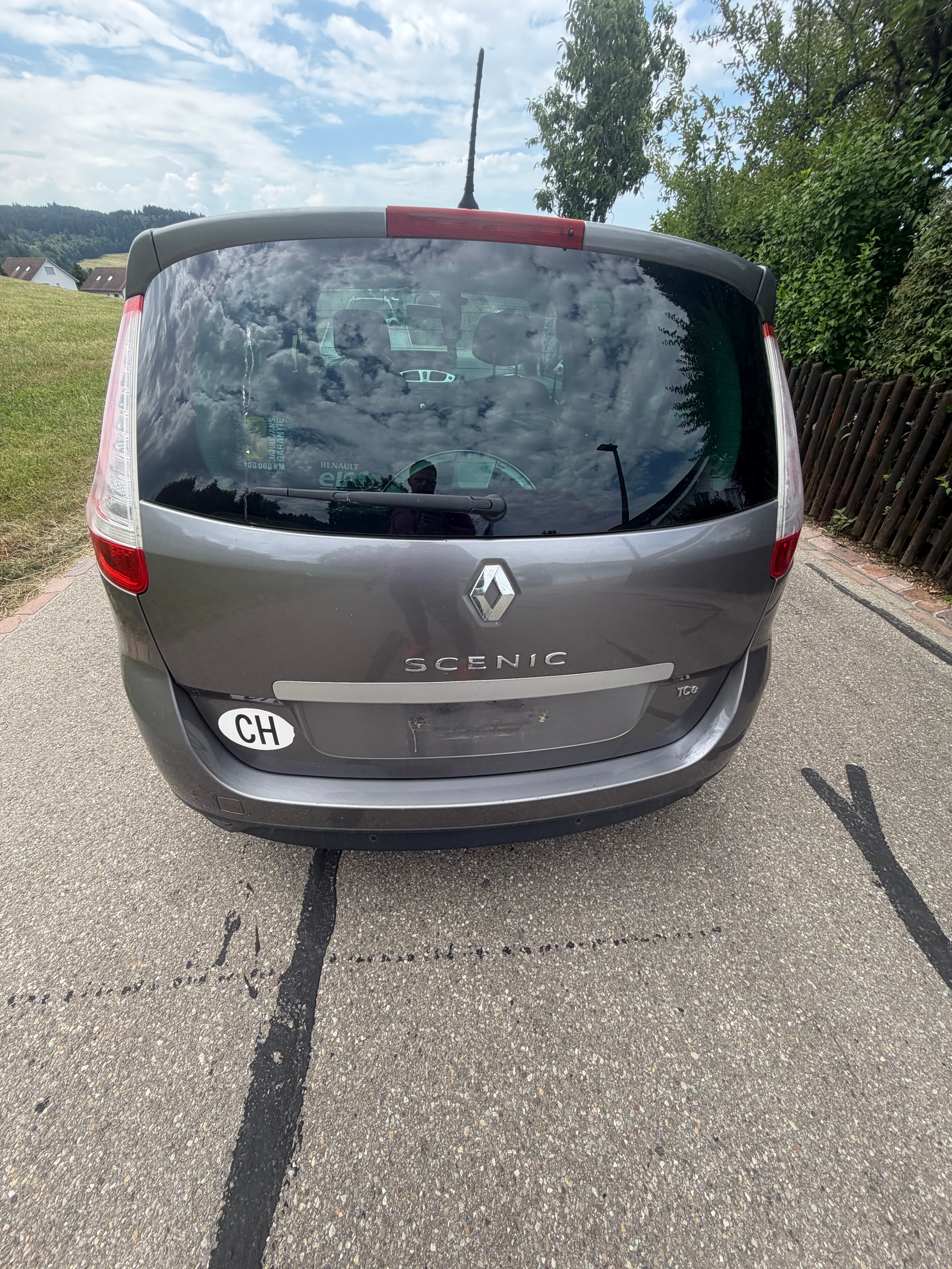 RENAULT Grand Scénic 1.4 16V Turbo Expression-image-8