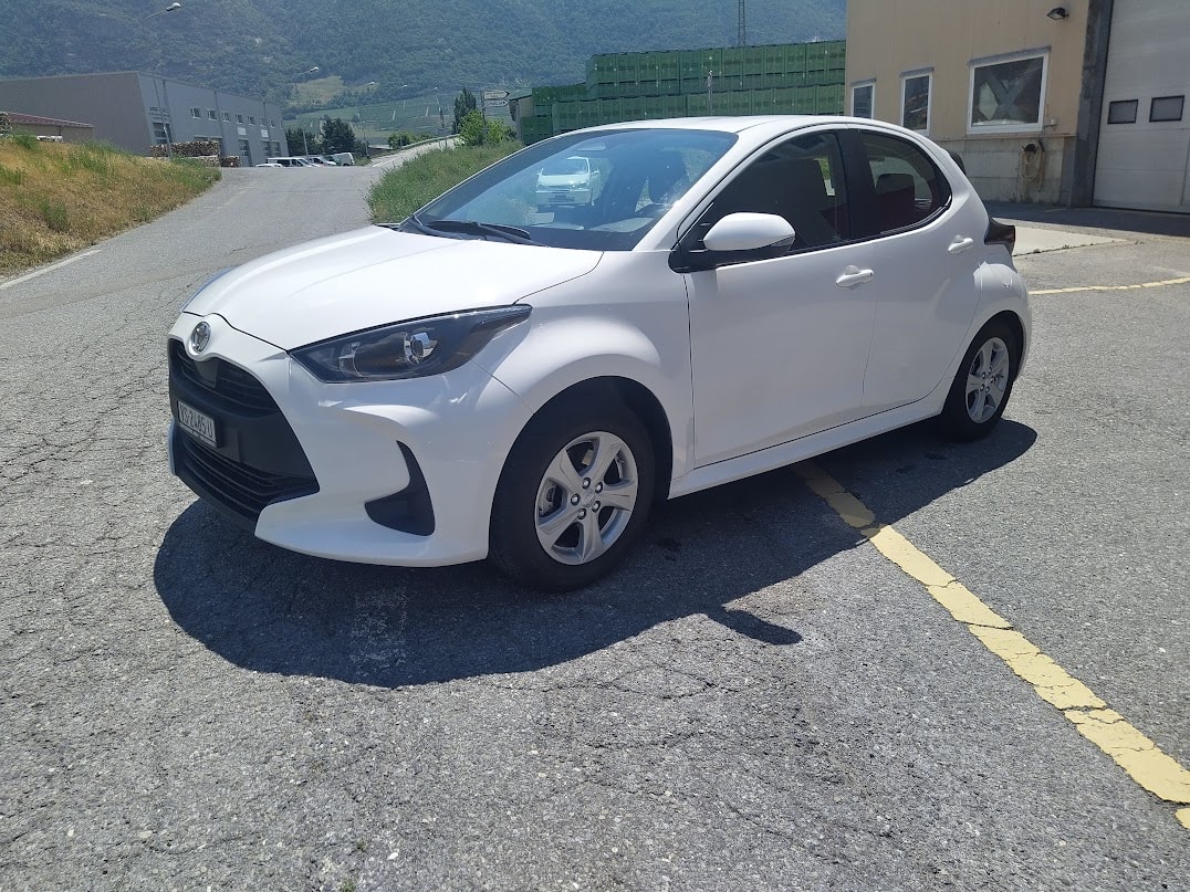 TOYOTA 1.5 VVT-i HSD Comfort-image-0