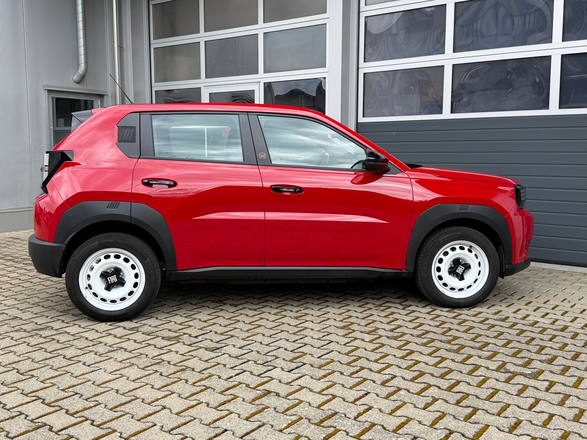 FIAT Grande Panda Red-image-2