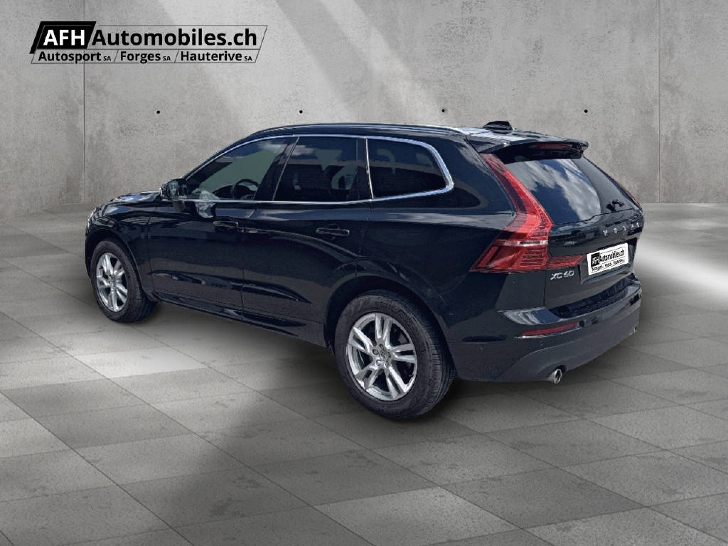 VOLVO XC60 2.0 T5 Momentum AWD-image-2