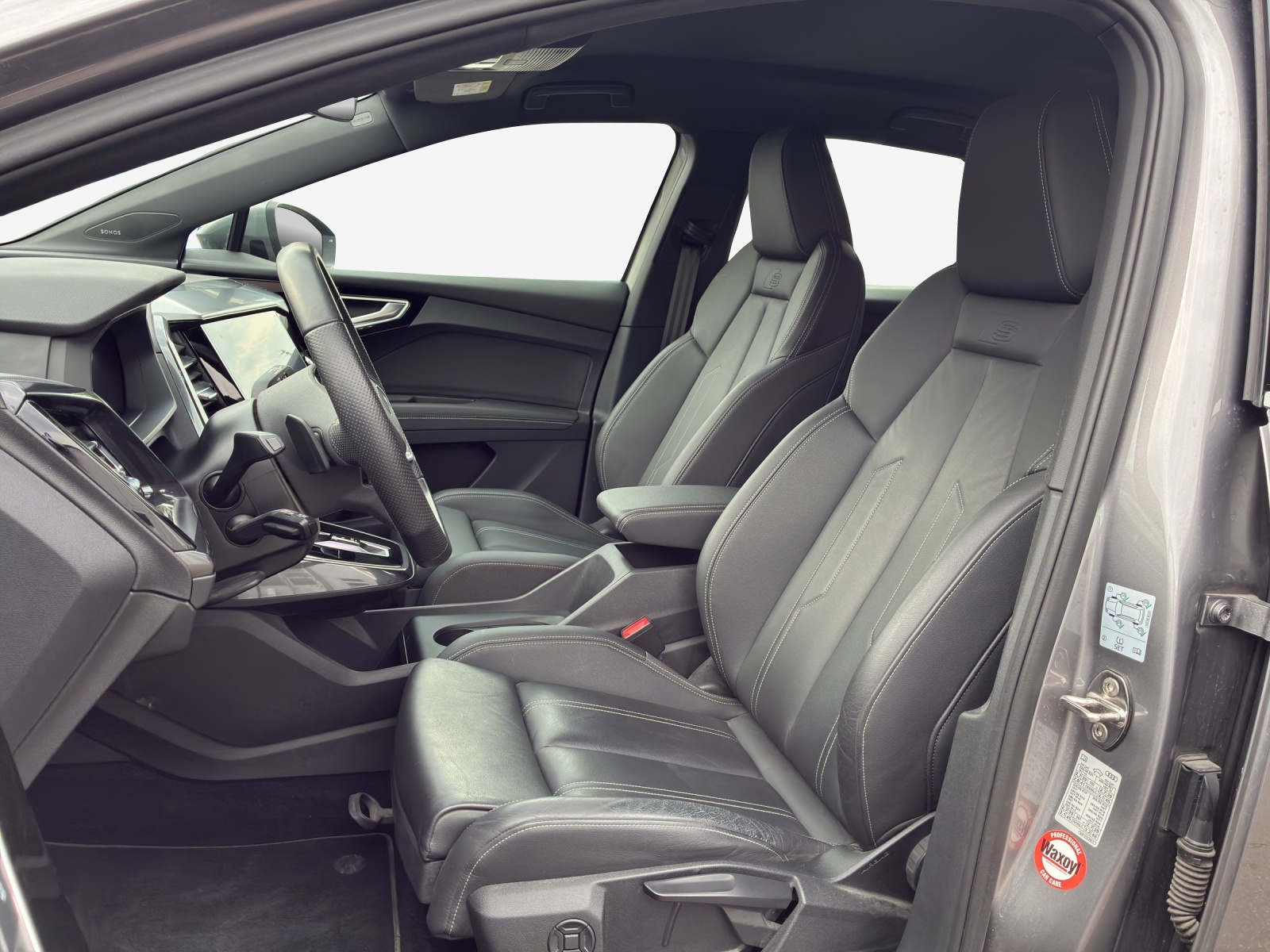 AUDI Q4 e-tron 50 quattro-image-7
