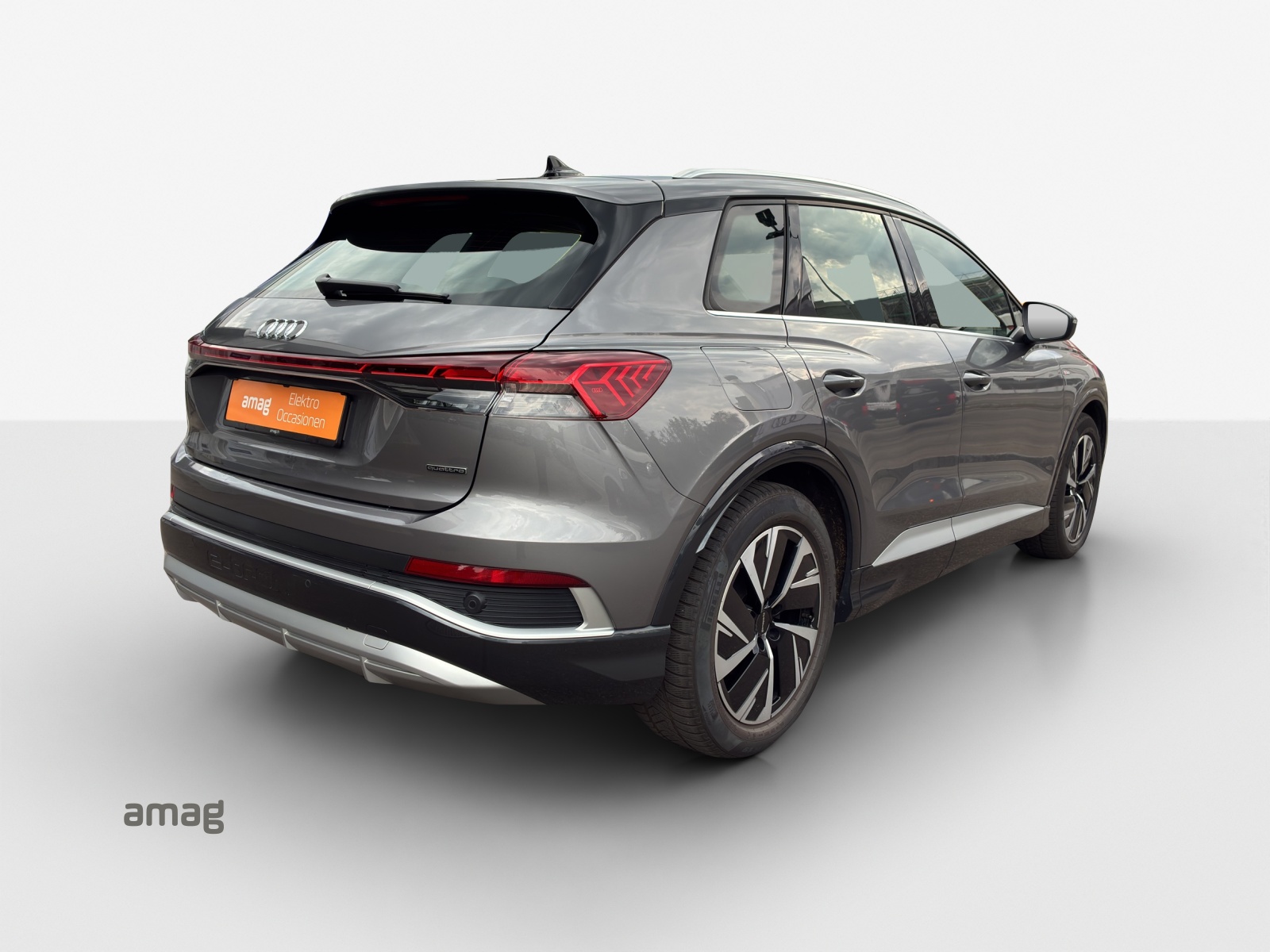 AUDI Q4 e-tron 50 quattro-image-4