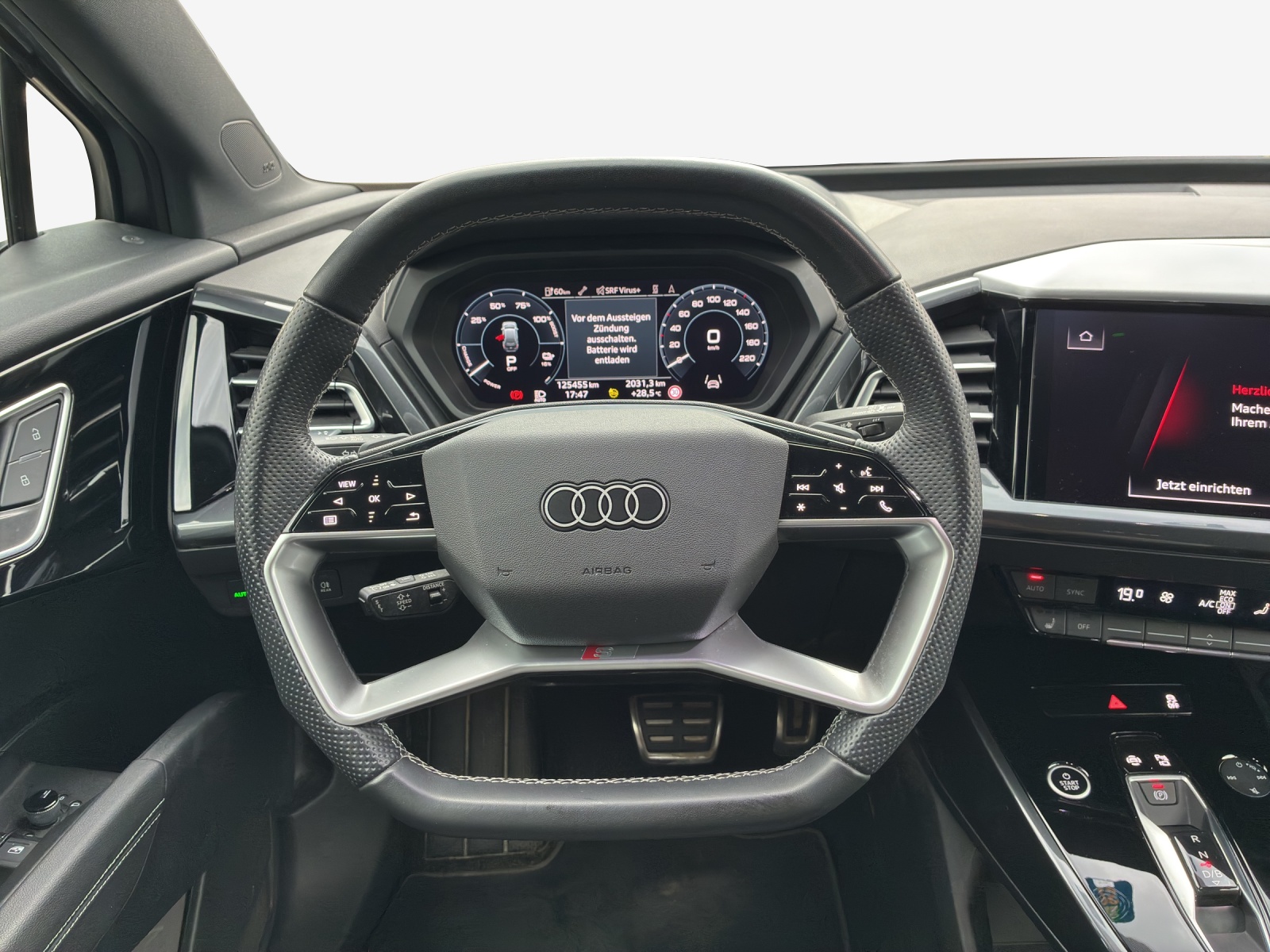 AUDI Q4 e-tron 50 quattro-image-9