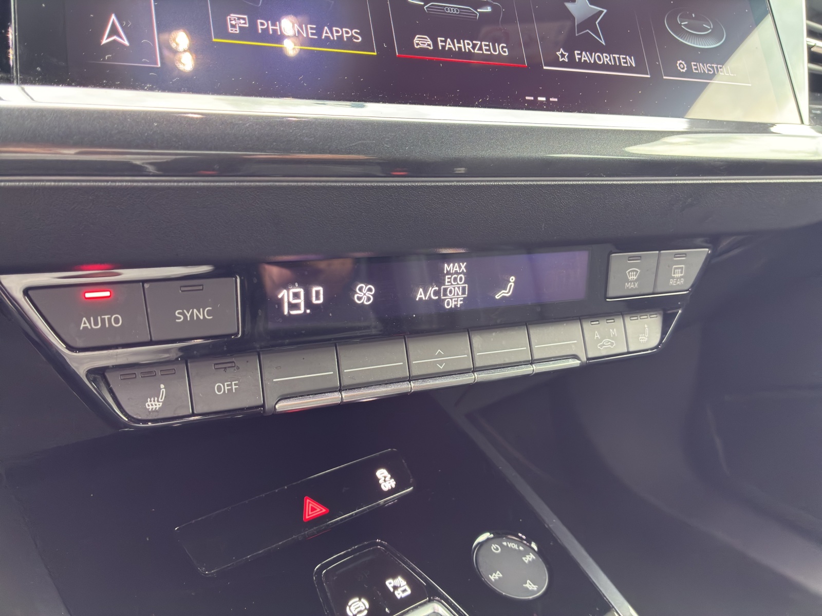 AUDI Q4 e-tron 50 quattro-image-13