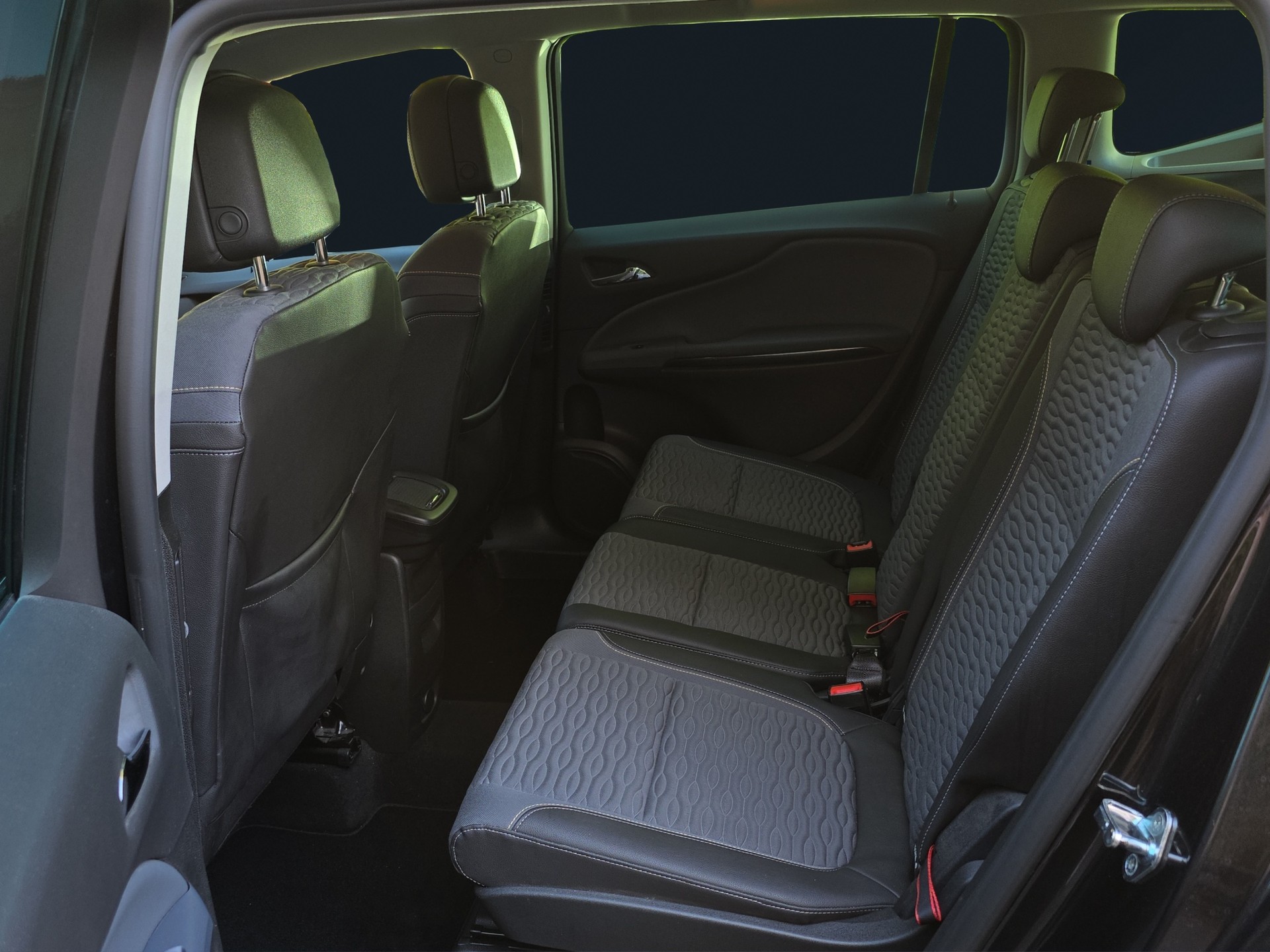 OPEL Zafira Tourer 2.0 CDTi Cosmo Automatic-image-10