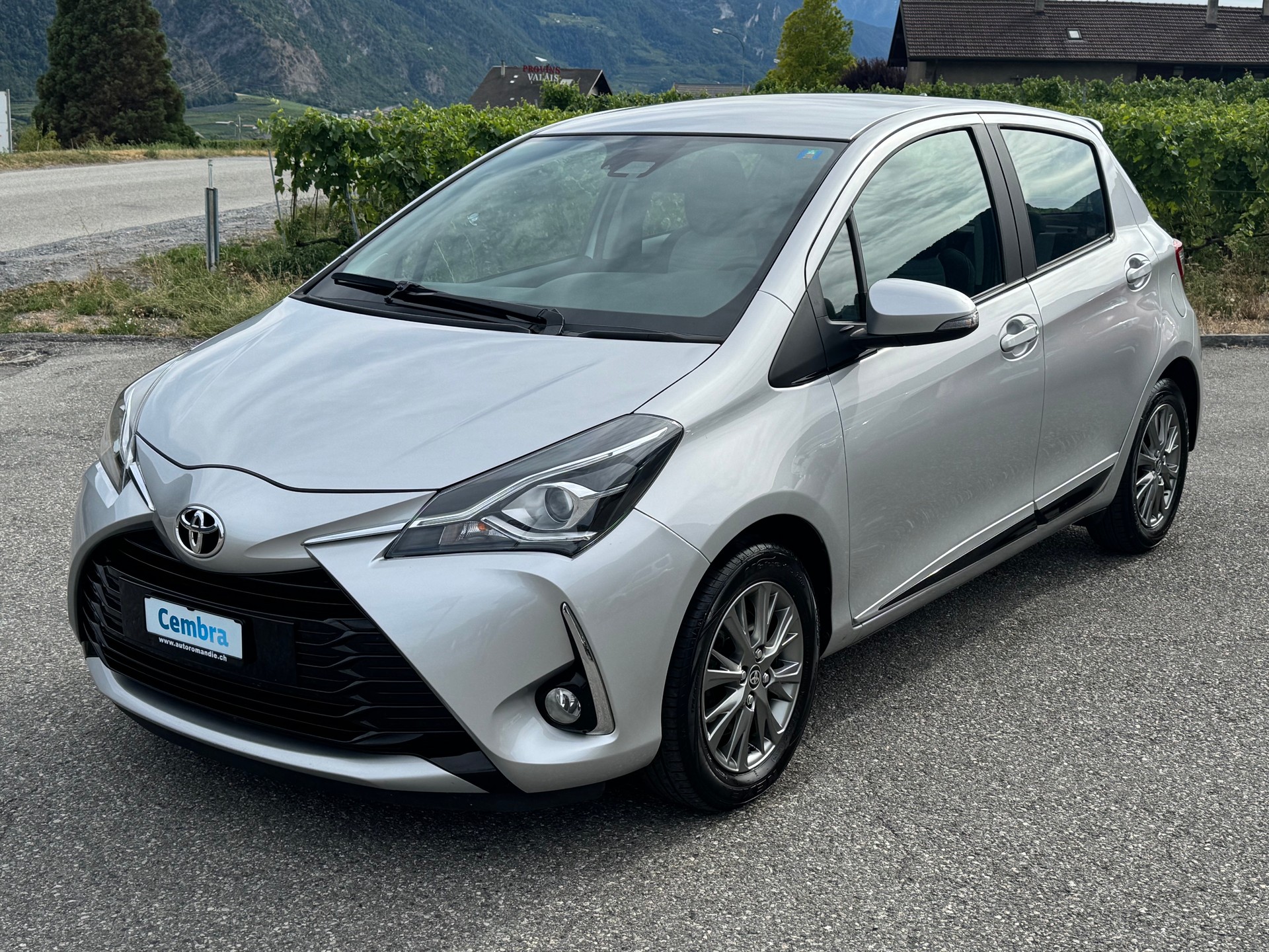 TOYOTA Yaris 1.5 Trend