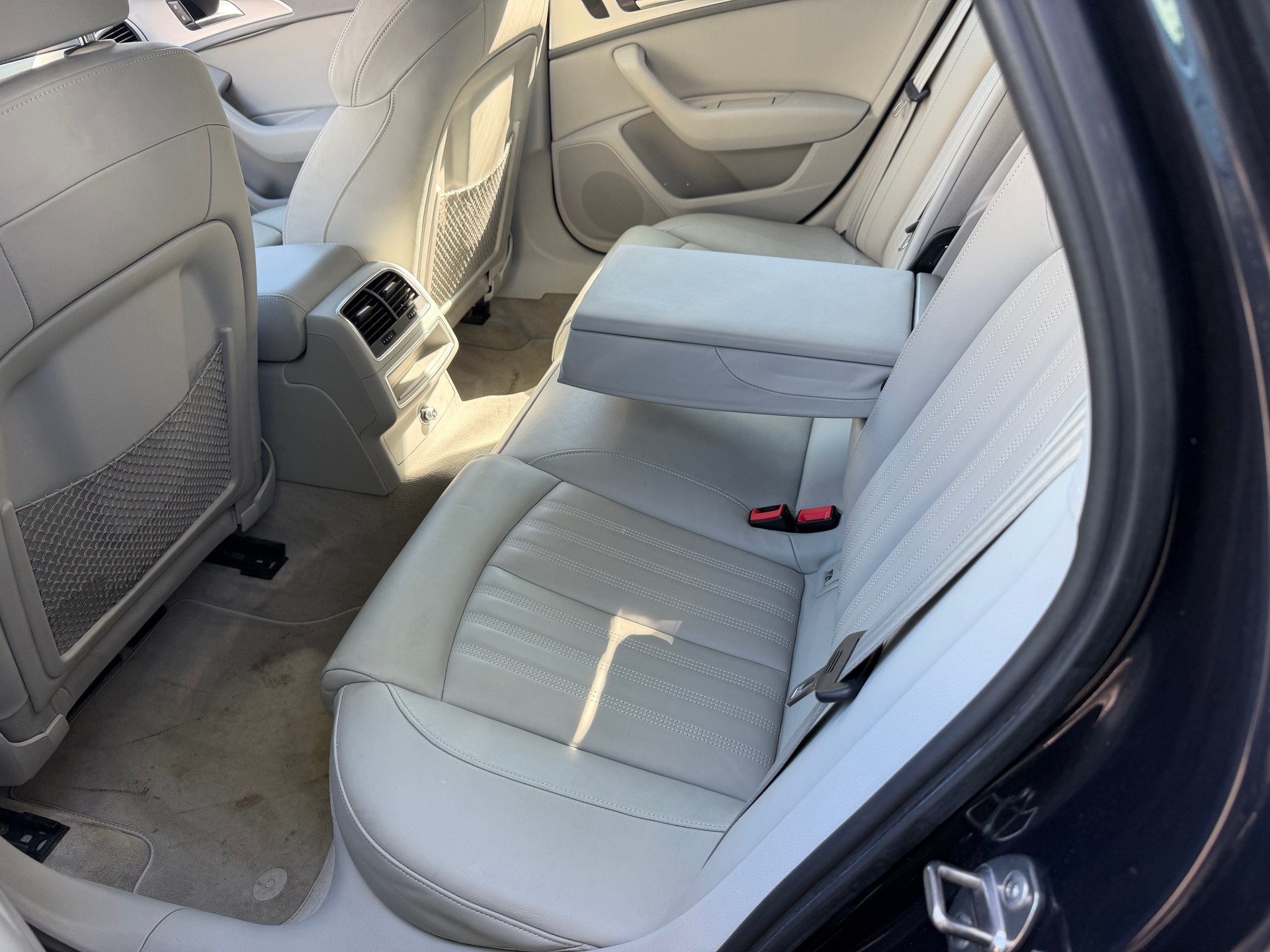 AUDI A6 Limousine 2.0 TDI multitronic-image-14