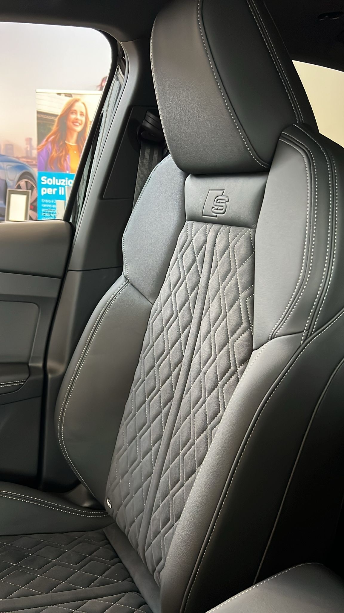 AUDI 45 Attraction quattro-image-4
