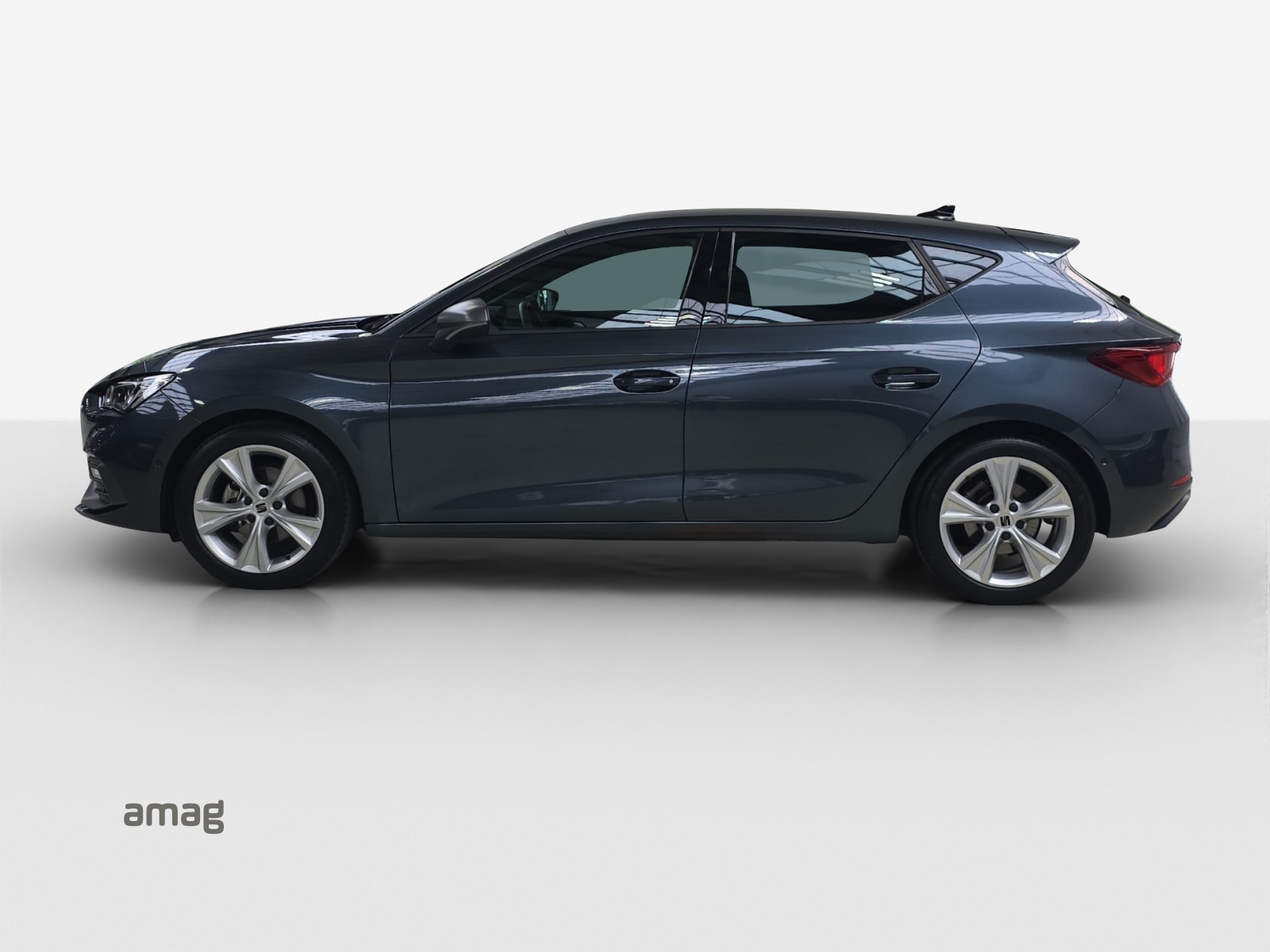 SEAT Leon 1.5 eTSI mHEV DSG FR-image-1