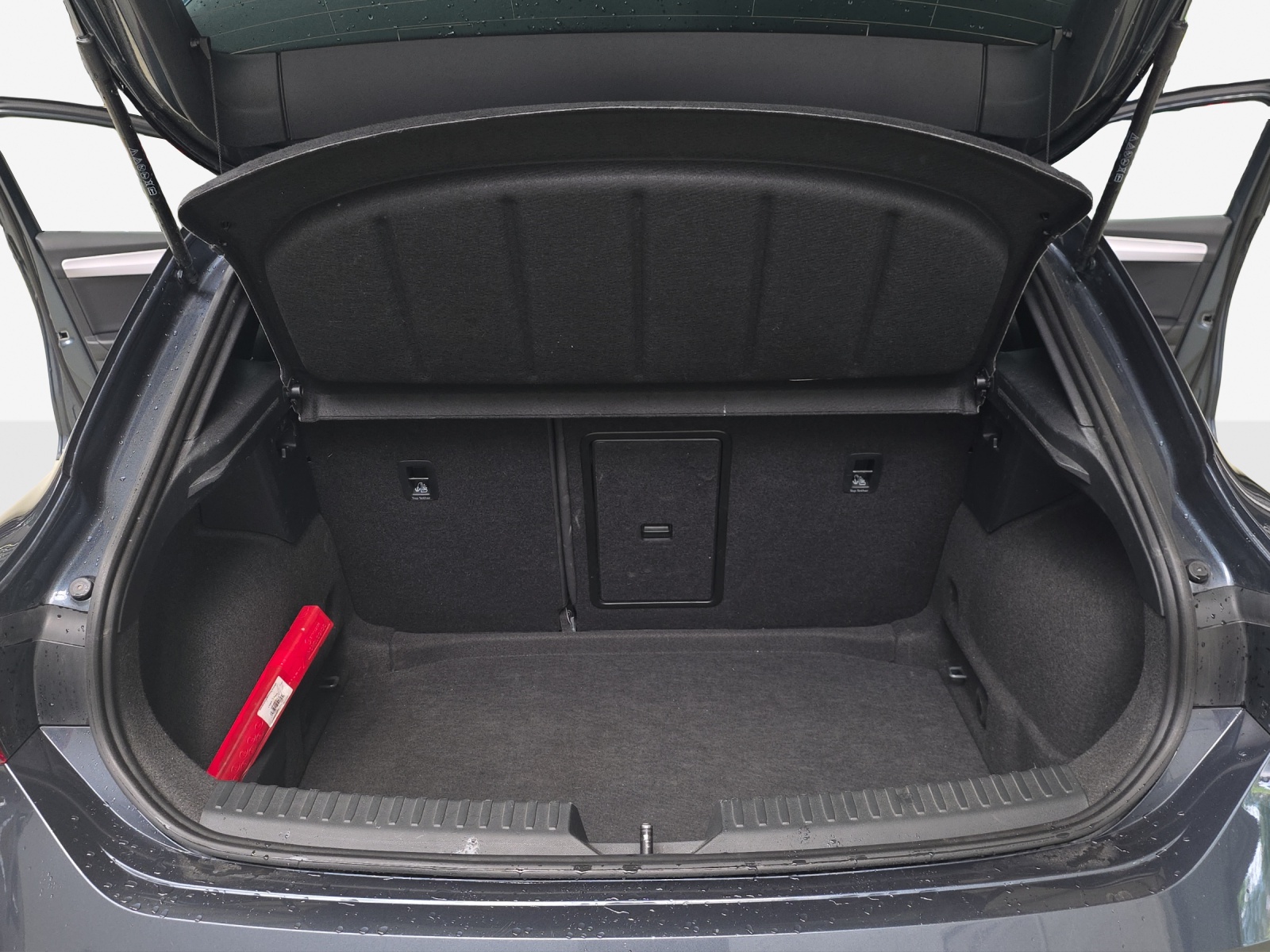 SEAT Leon 1.5 eTSI mHEV DSG FR-image-12
