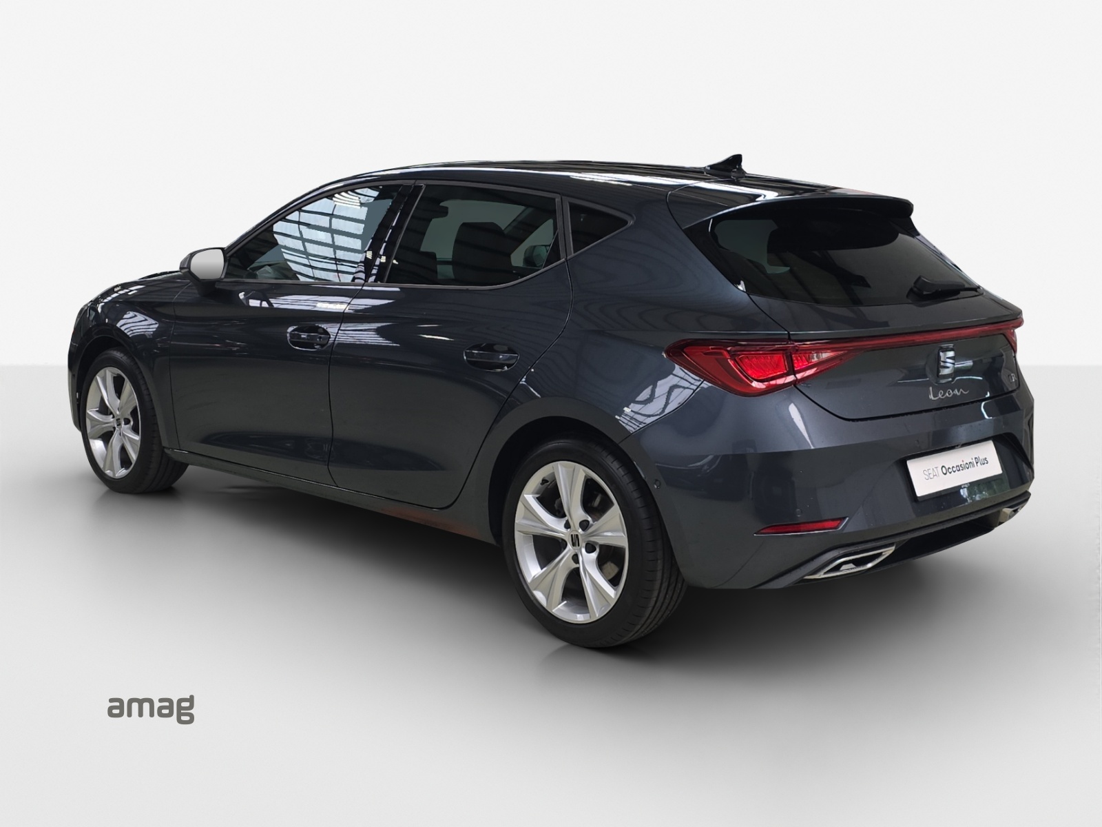 SEAT Leon 1.5 eTSI mHEV DSG FR-image-2