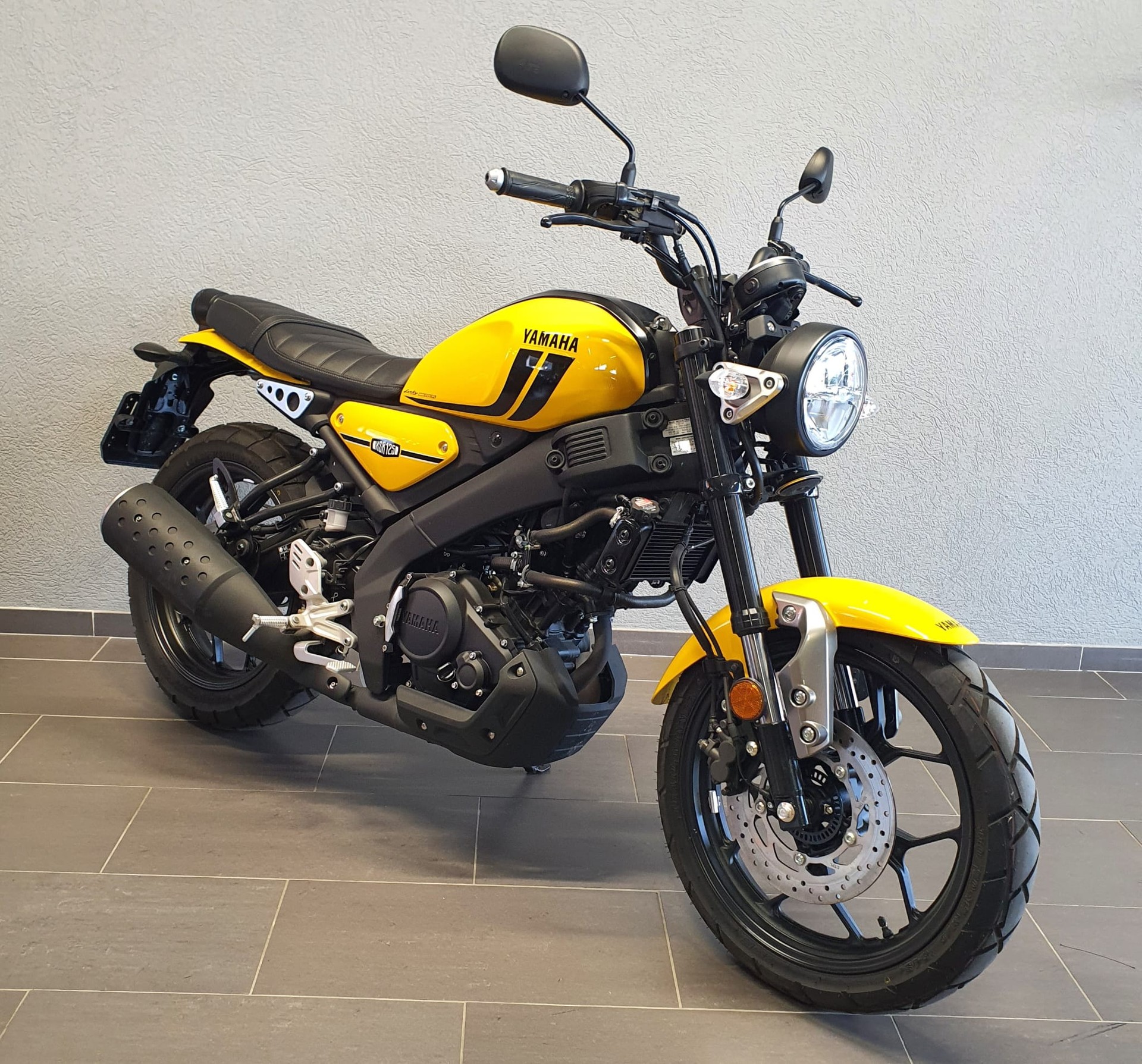 YAMAHA XSR 125