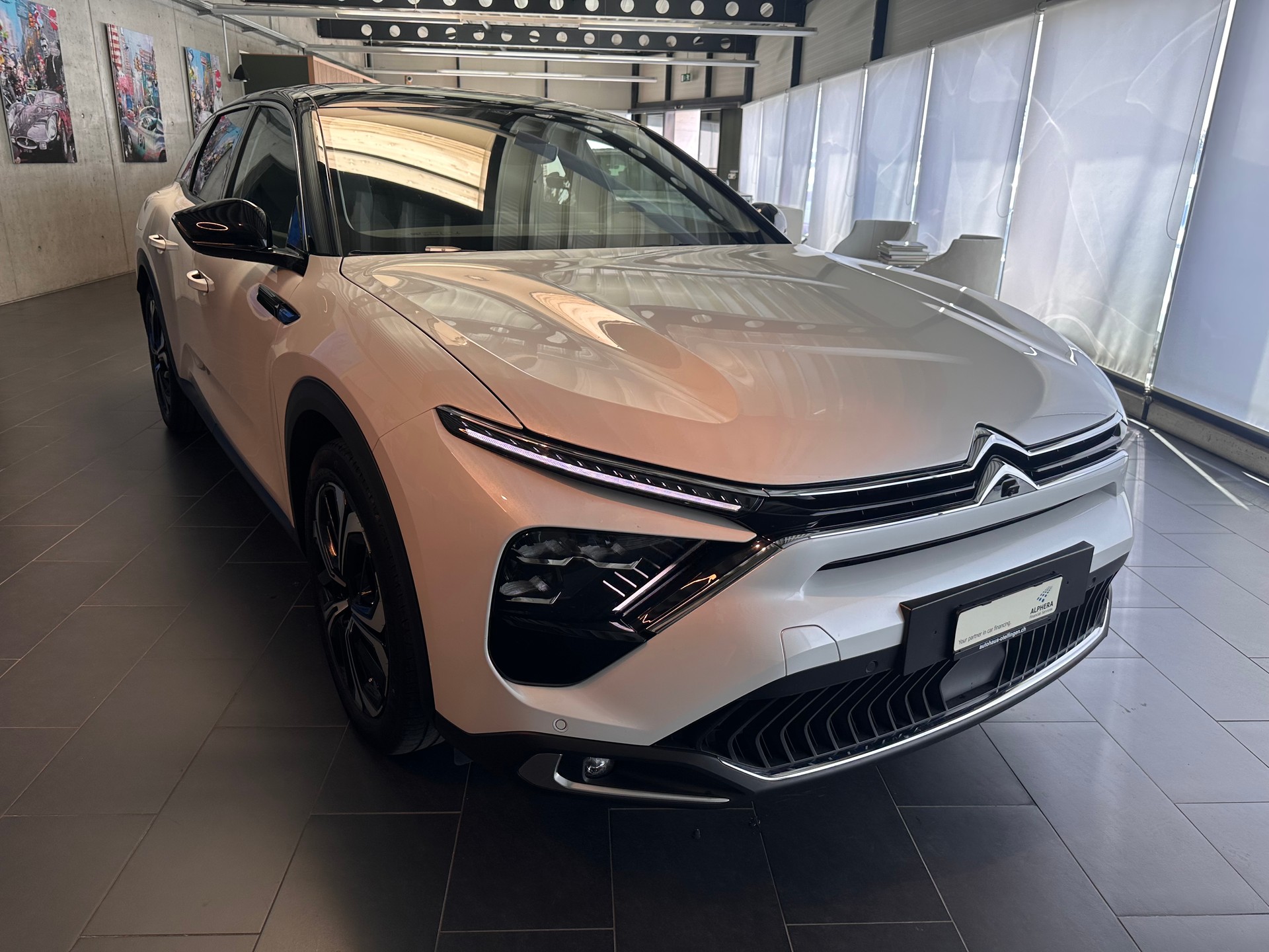 CITROEN C5 X 1.6 Plug-in Hybrid Shine Pack-showroom-element-2