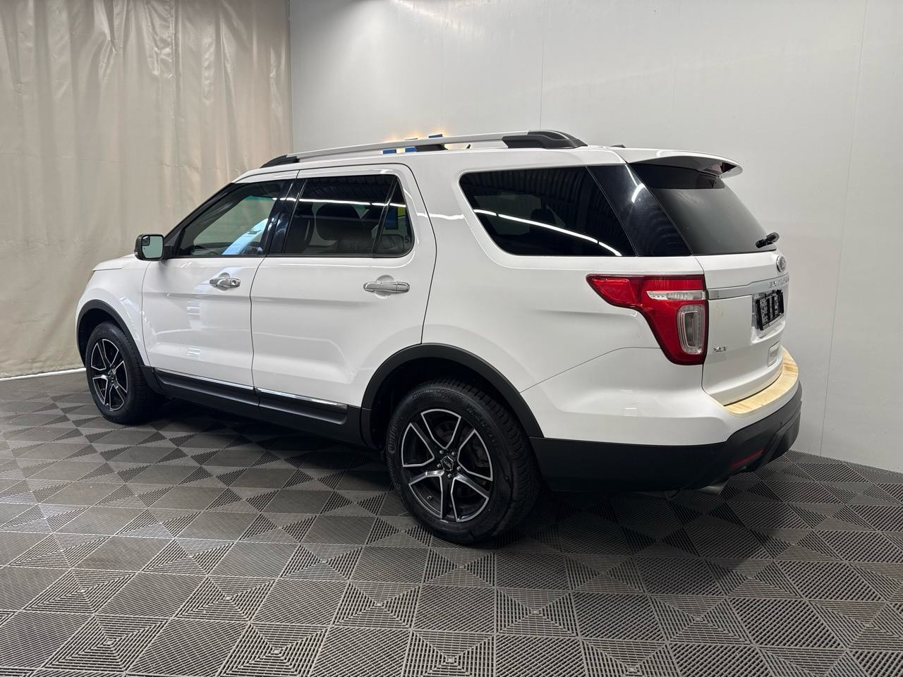 FORD Explorer 3.0 EcoB. Plug-in-Hybrid Platinum 4WD Aut.-showroom-element-1