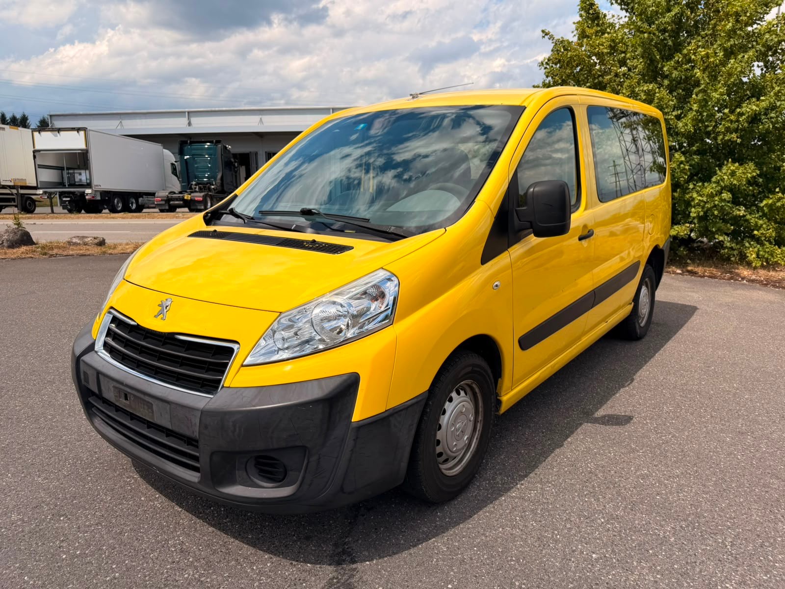 PEUGEOT Expert 1.6 HDi 227 L1H1-image-1