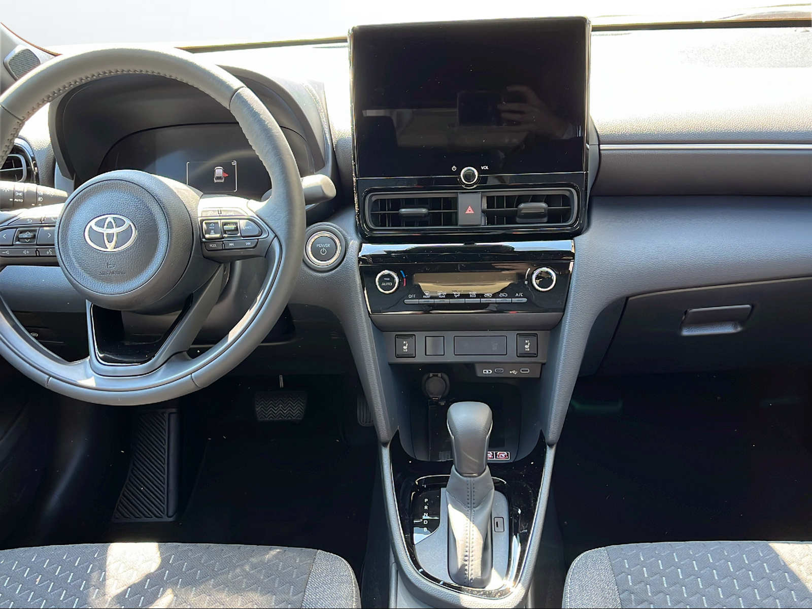 TOYOTA Yaris Cross 1.5 Trend AWDi e-CVT-image-6