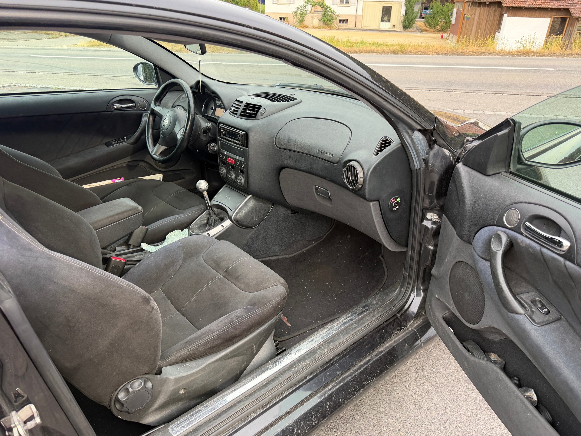ALFA ROMEO GT 1.8 Distinctive-image-8