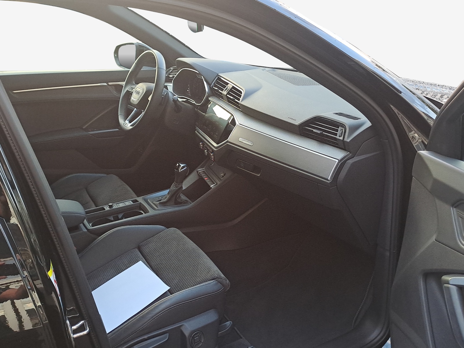 AUDI Q3 Sportback 45 TFSI e S line S-tronic-image-13
