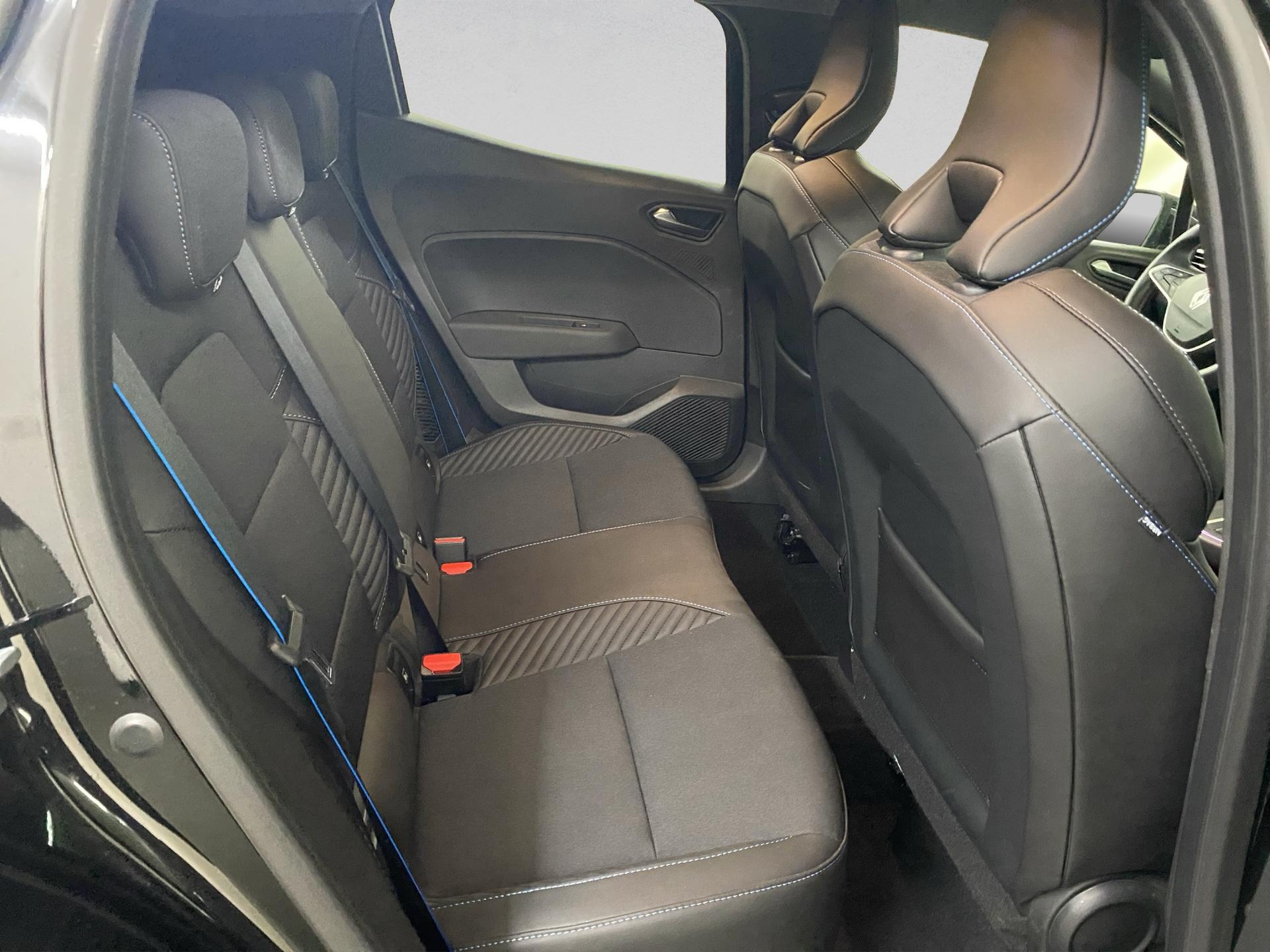RENAULT Clio 1.6 E-Tech Esprit Alpine-image-21