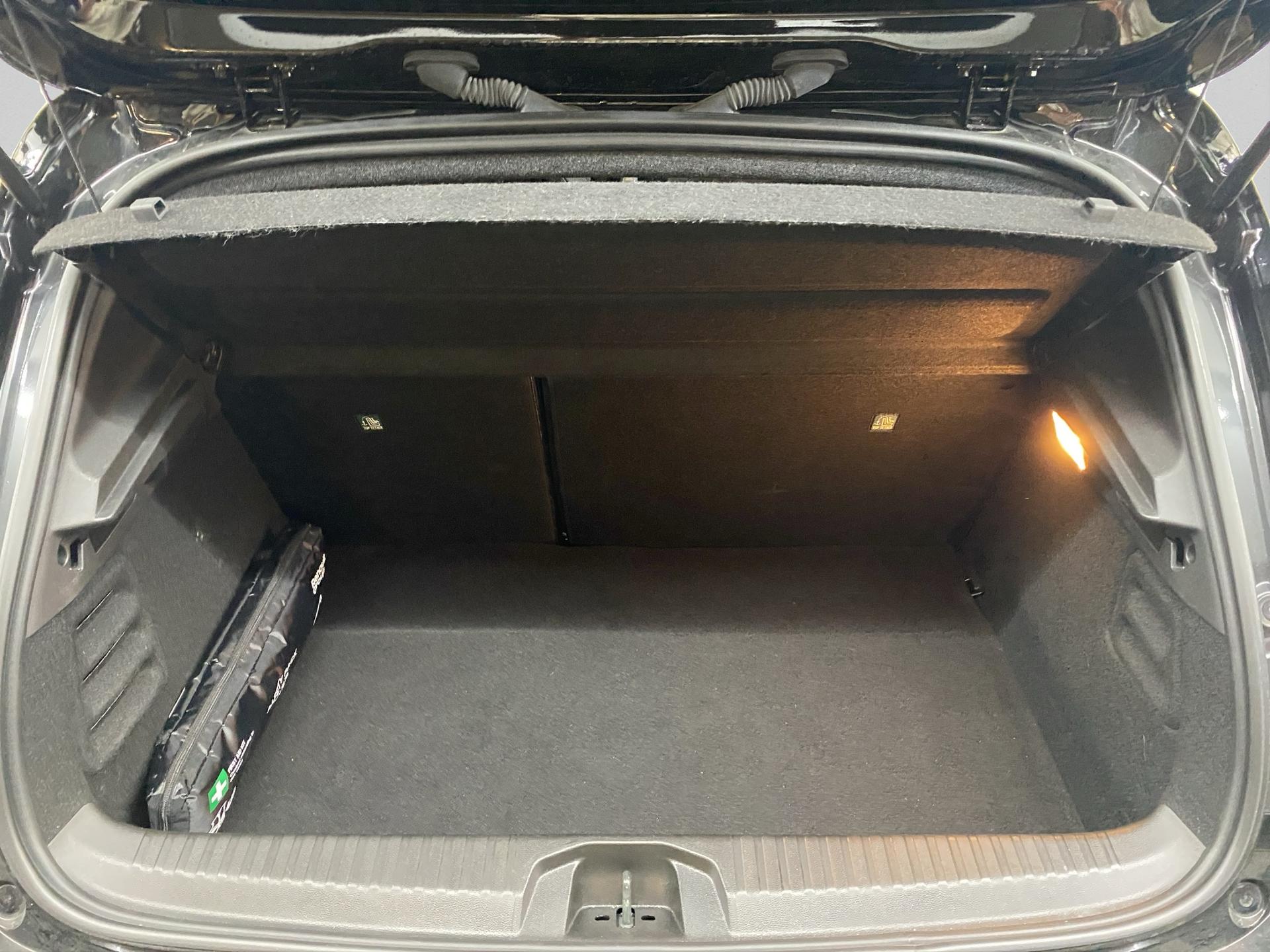 RENAULT Clio 1.6 E-Tech Esprit Alpine-image-23