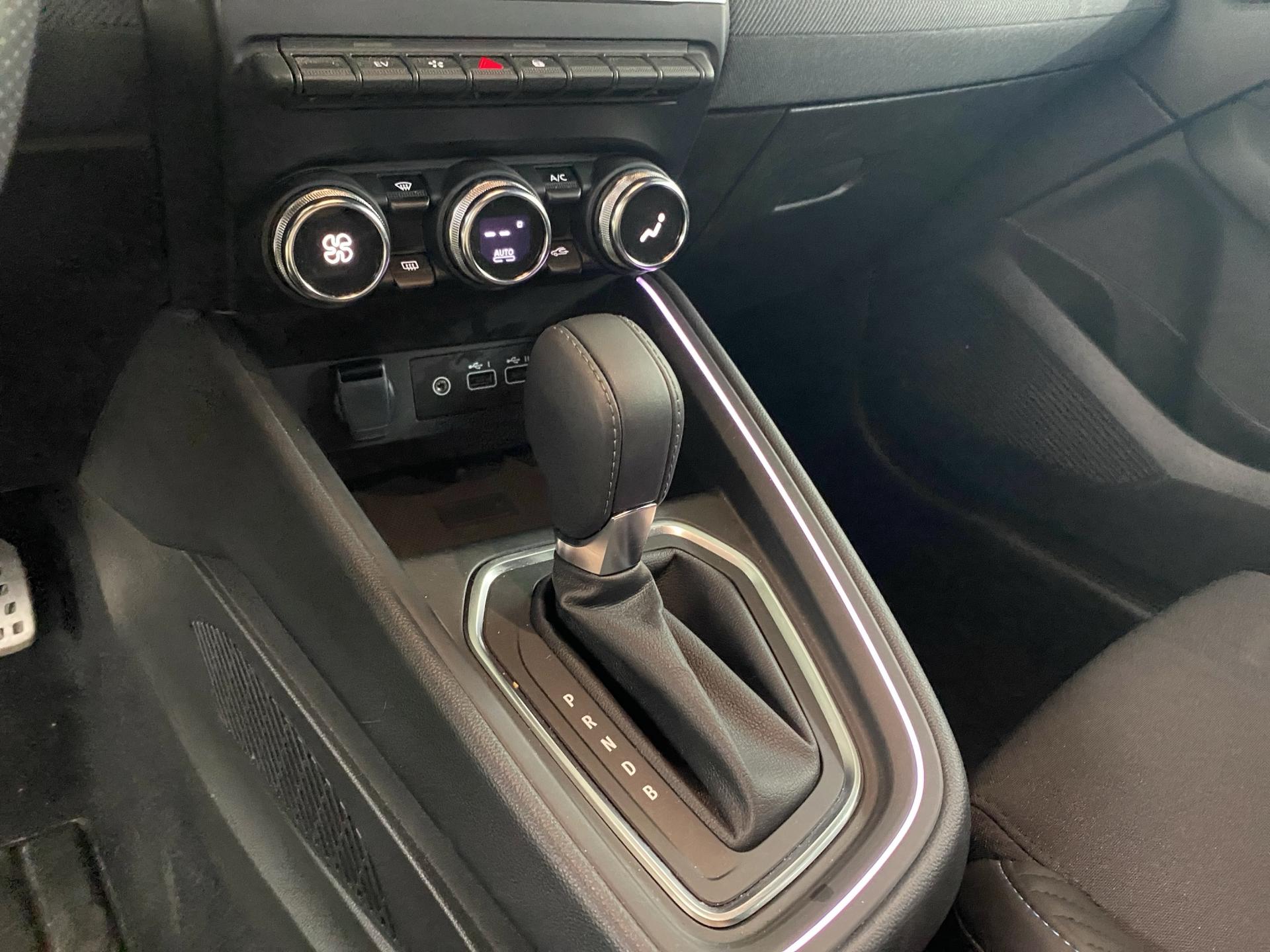 RENAULT Clio 1.6 E-Tech Esprit Alpine-image-12