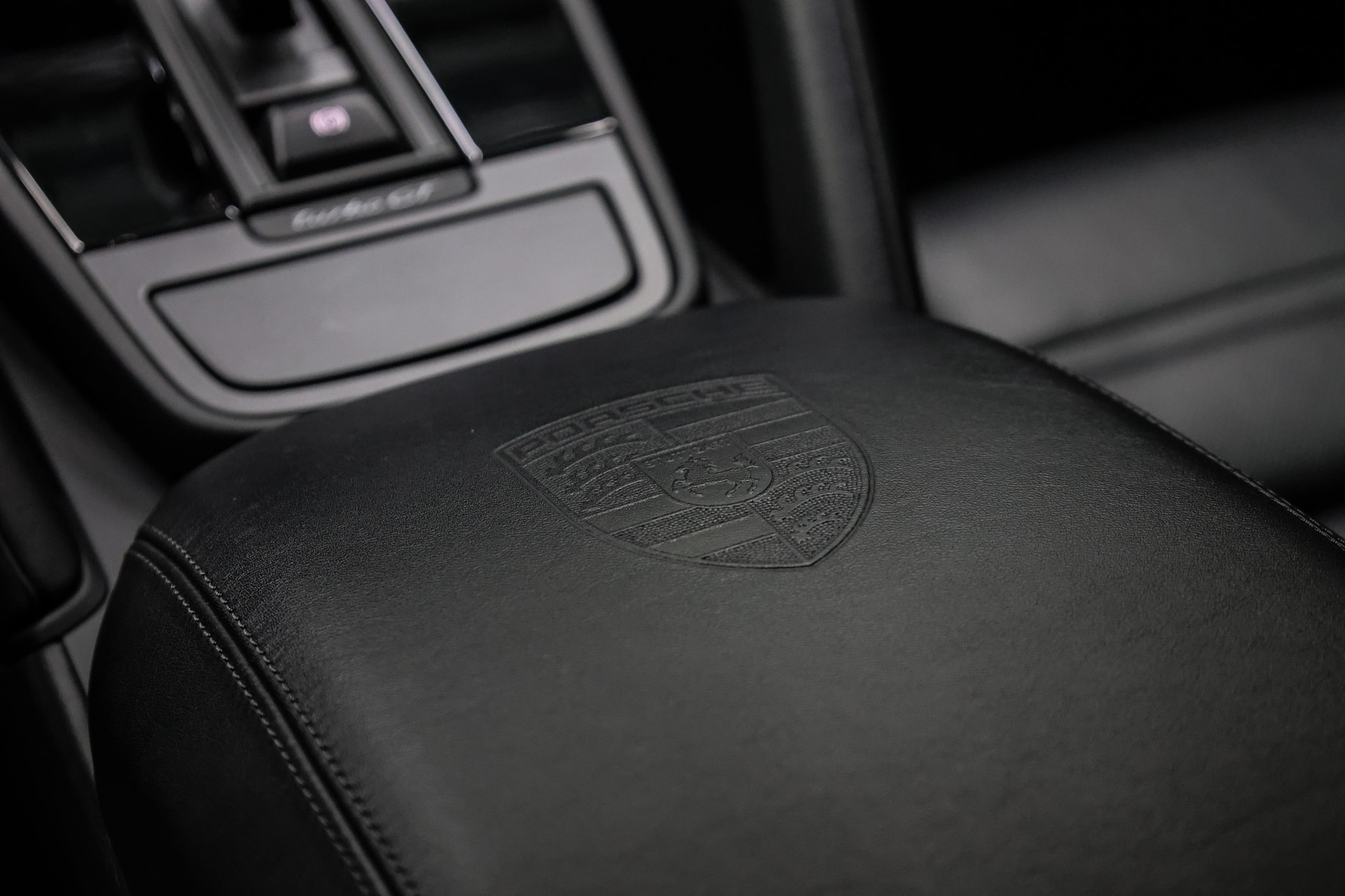 PORSCHE Cayenne Turbo GT Coupé 4.0 V8-image-33