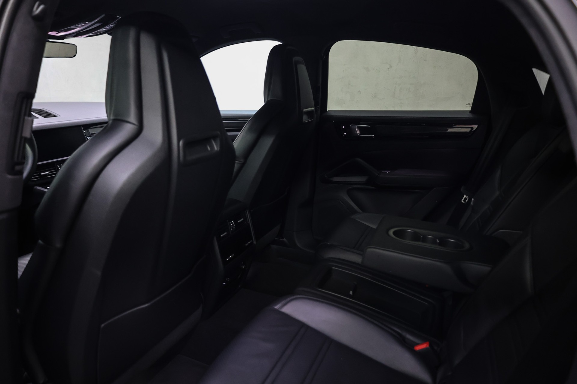 PORSCHE Cayenne Turbo GT Coupé 4.0 V8-image-24