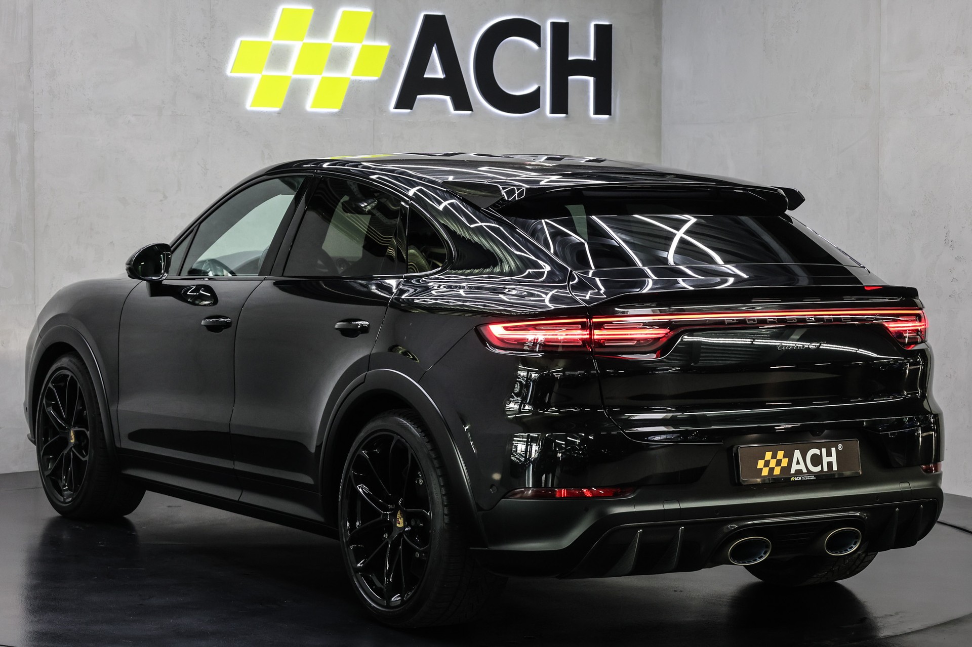 PORSCHE Cayenne Turbo GT Coupé 4.0 V8-image-6
