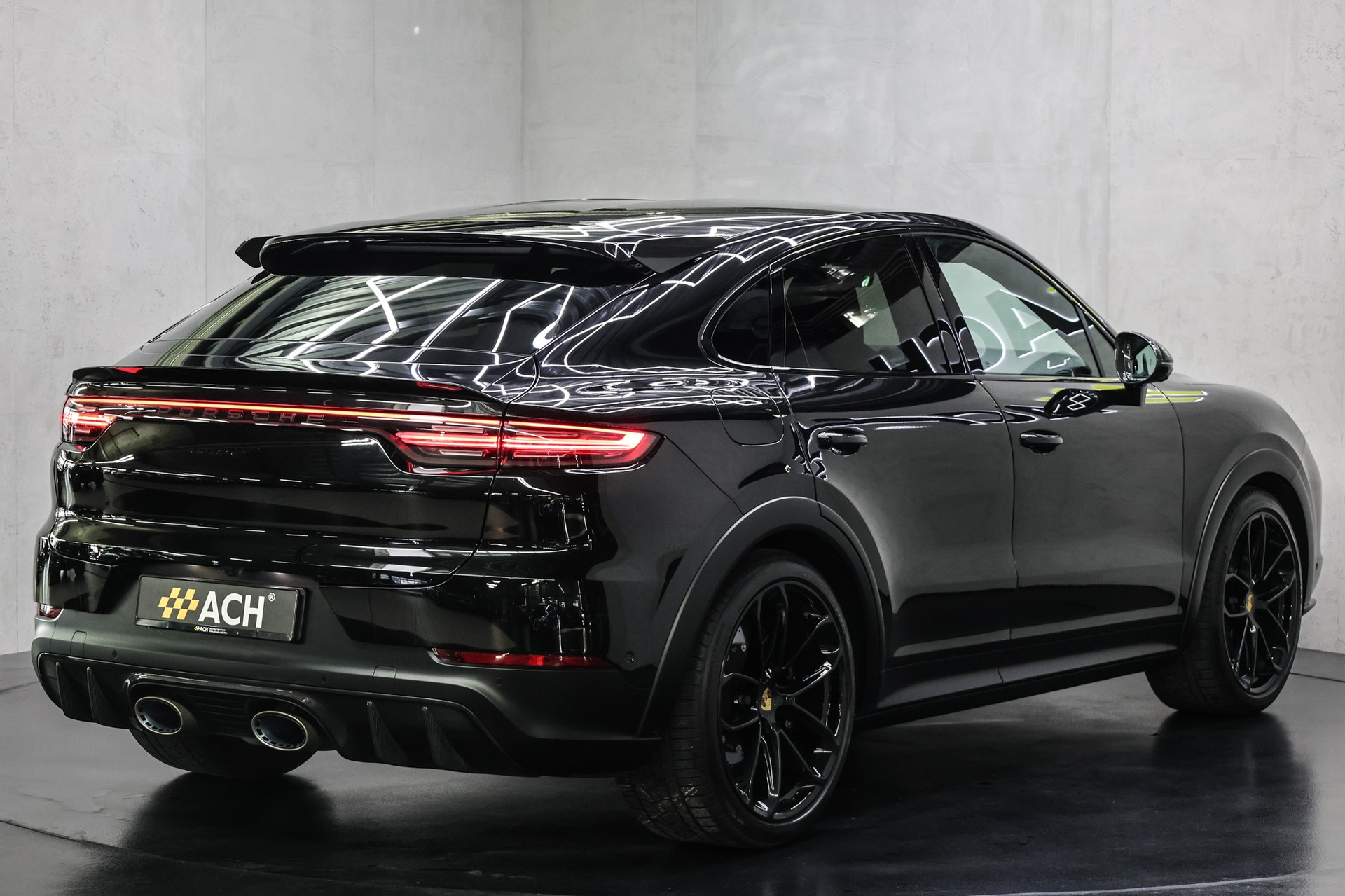 PORSCHE Cayenne Turbo GT Coupé 4.0 V8-image-8