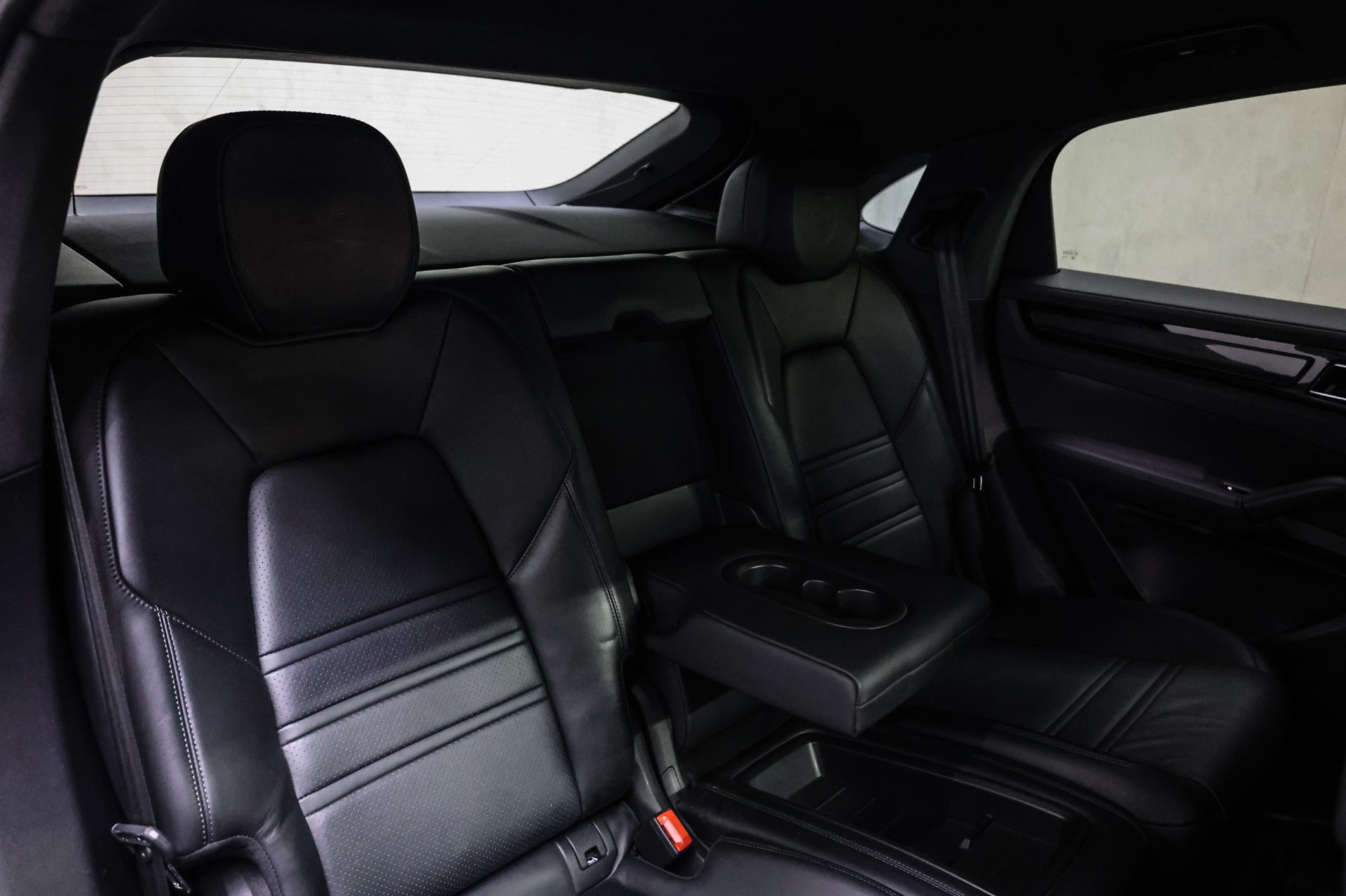 PORSCHE Cayenne Turbo GT Coupé 4.0 V8-image-19