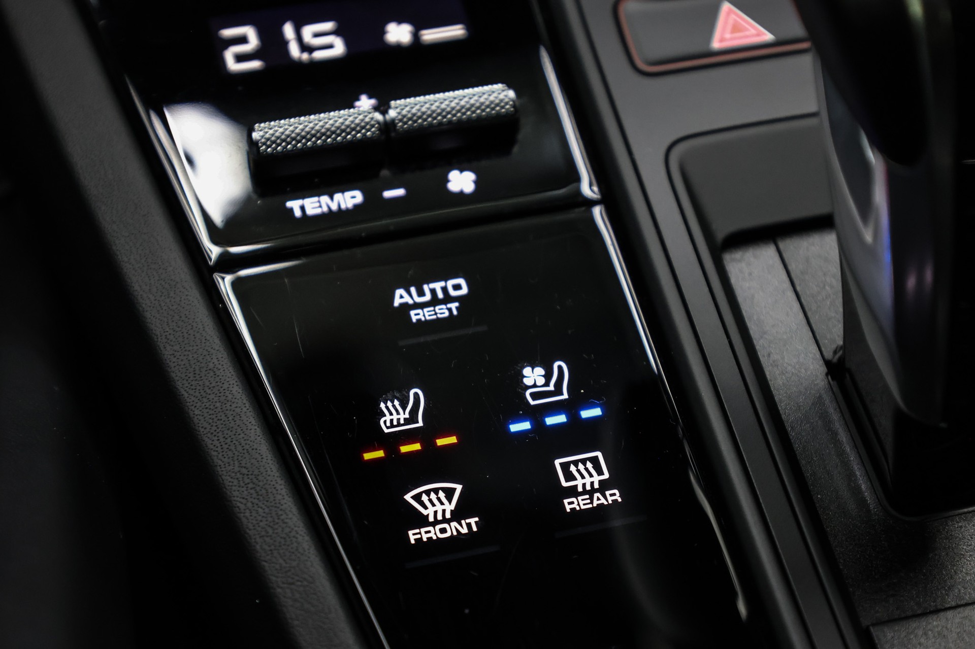 PORSCHE Cayenne Turbo GT Coupé 4.0 V8-image-42