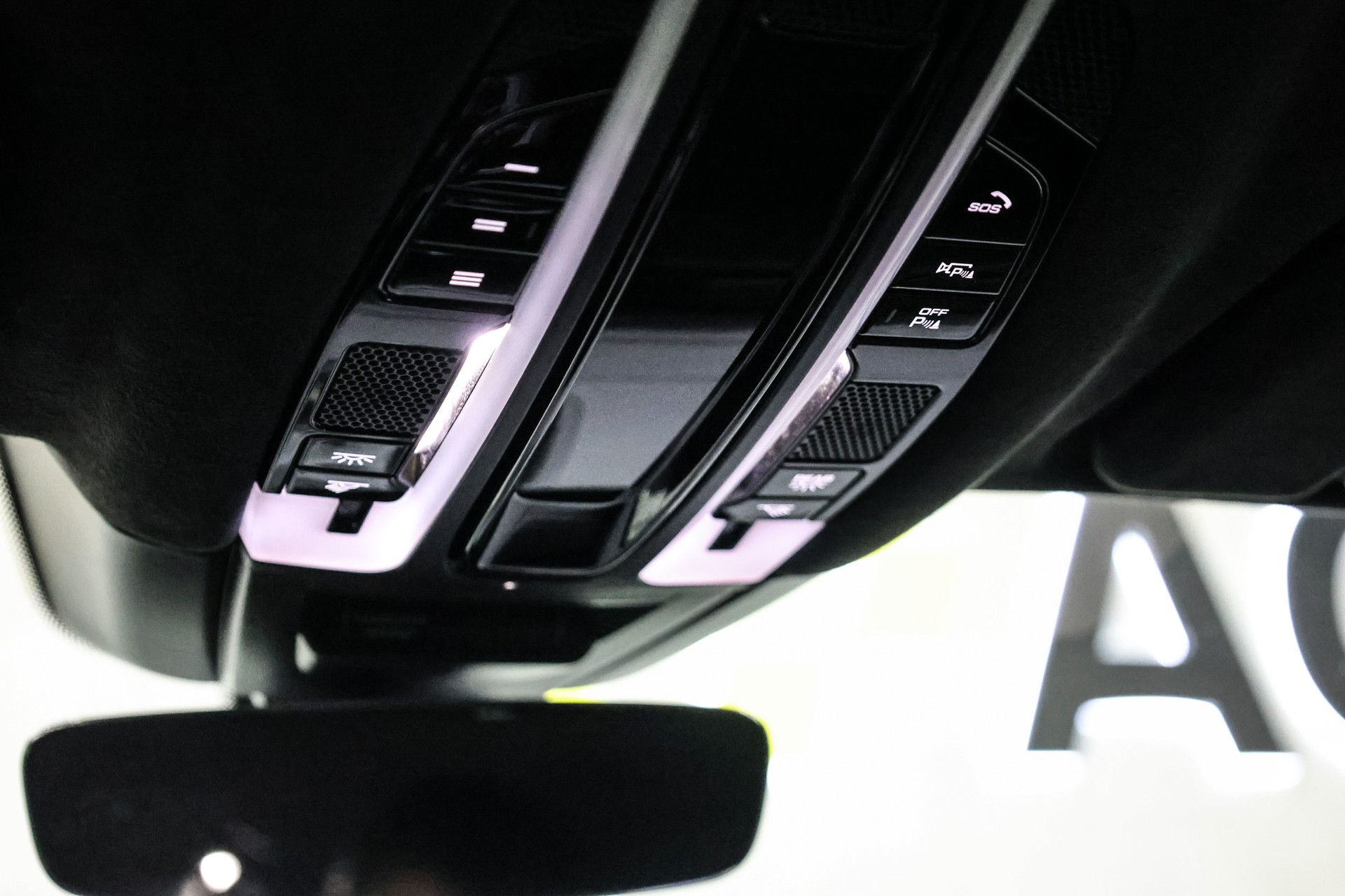 PORSCHE Cayenne Turbo GT Coupé 4.0 V8-image-34