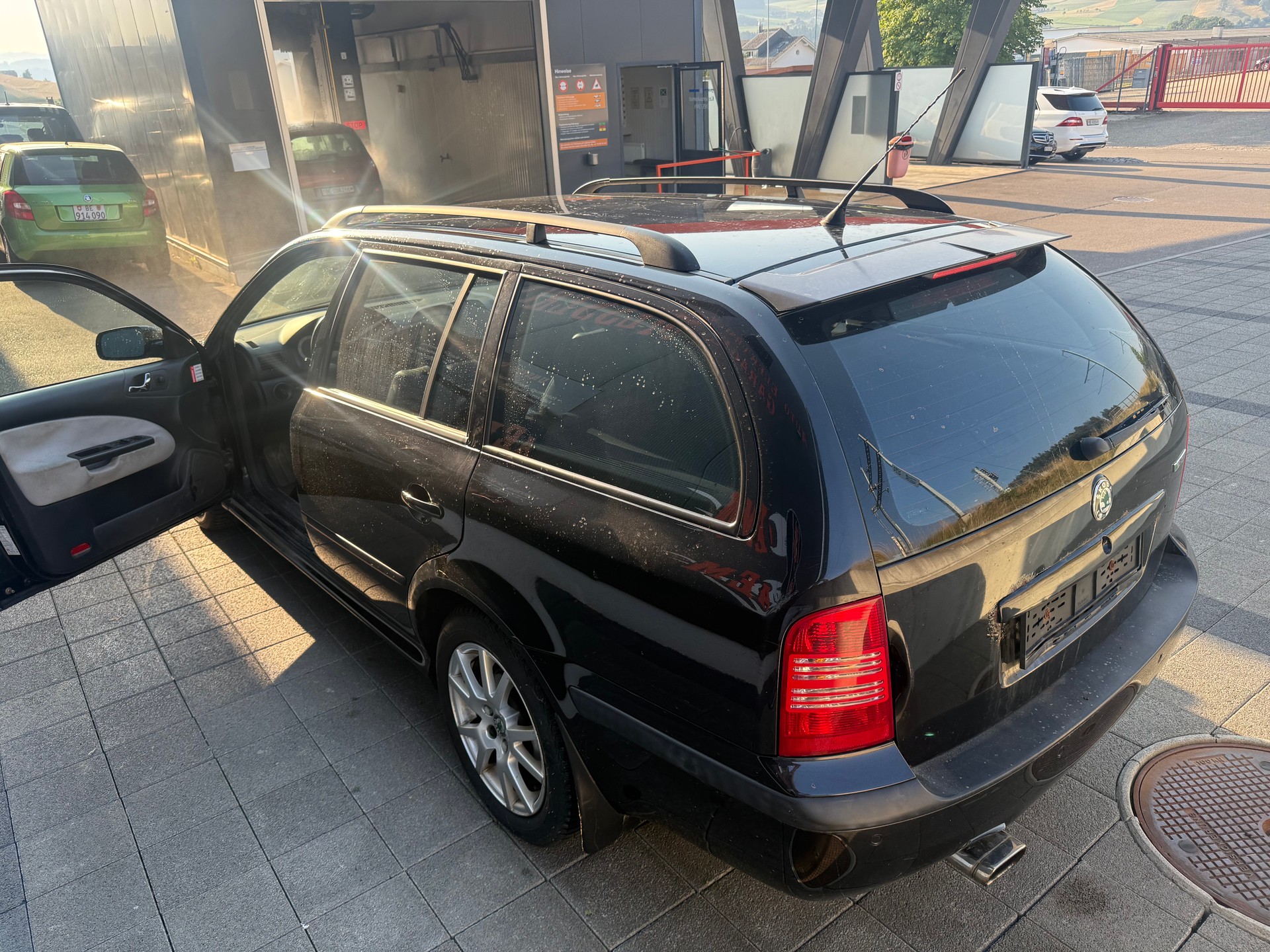 SKODA Octavia 1.8 Turbo RS-image-1